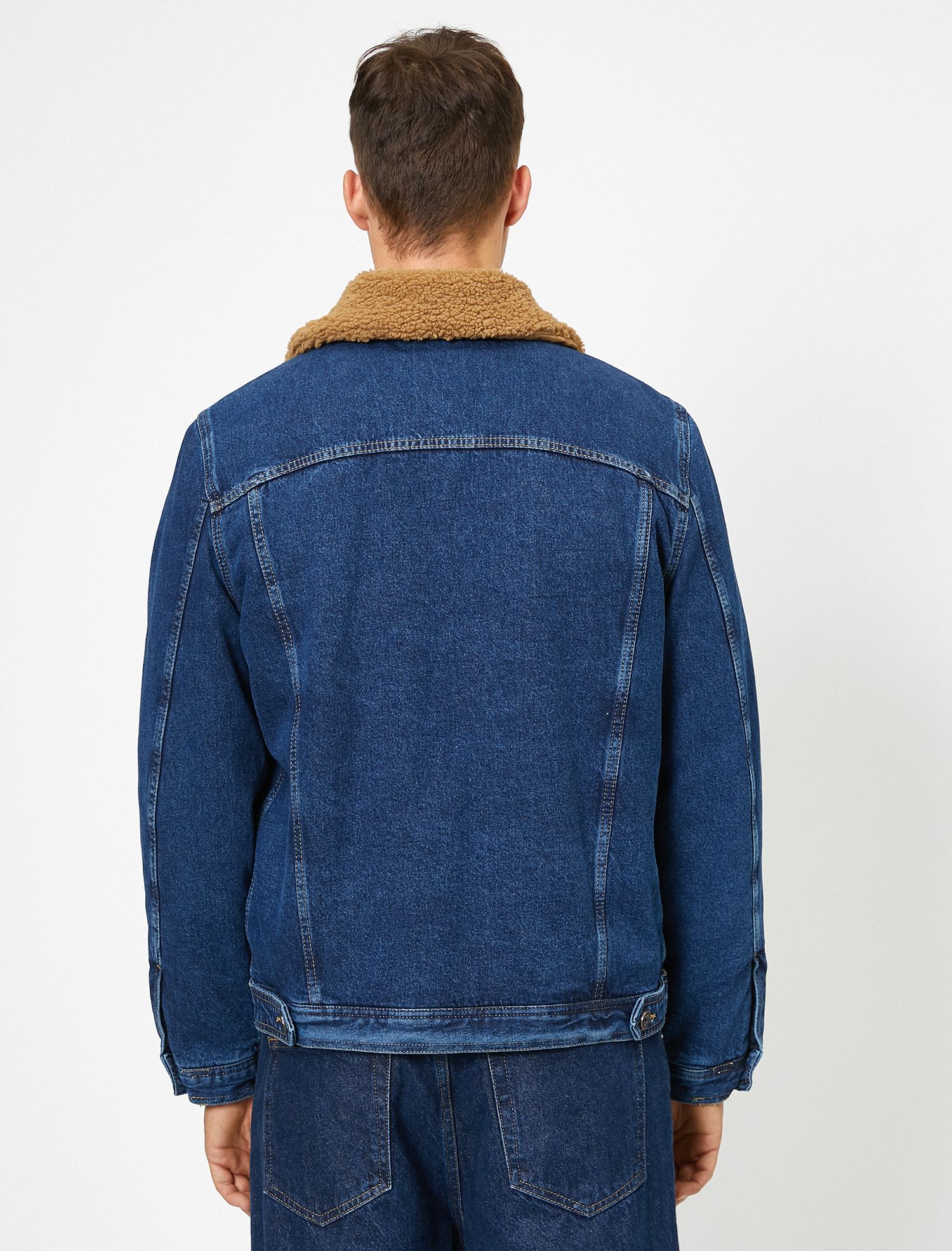   Yakası ve İçi Suni Kürklü Kolları Kapitoneli Jean Ceket