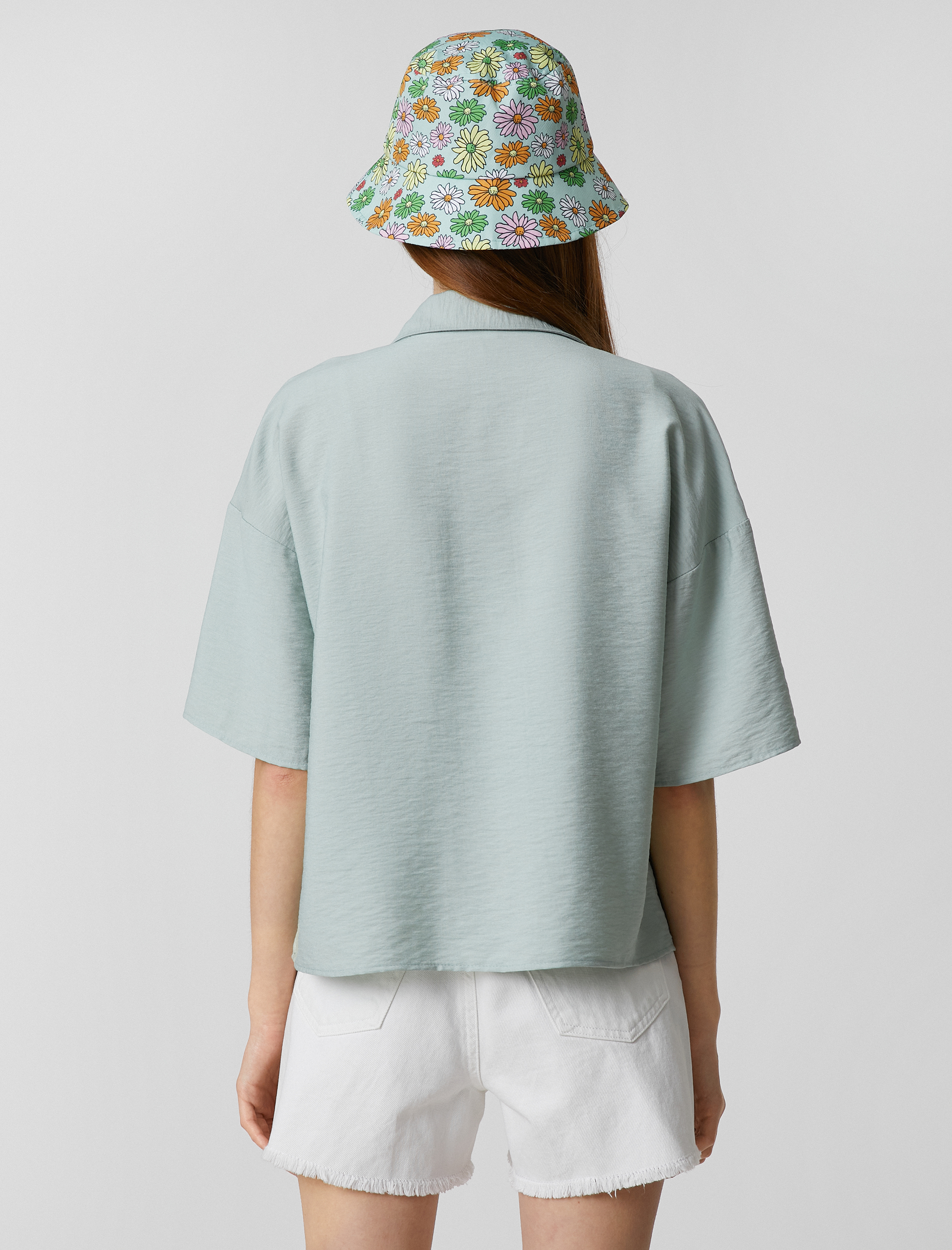   Kısa Kollu Gömlek Rahat Kesim Cep Detaylı Düğmeli