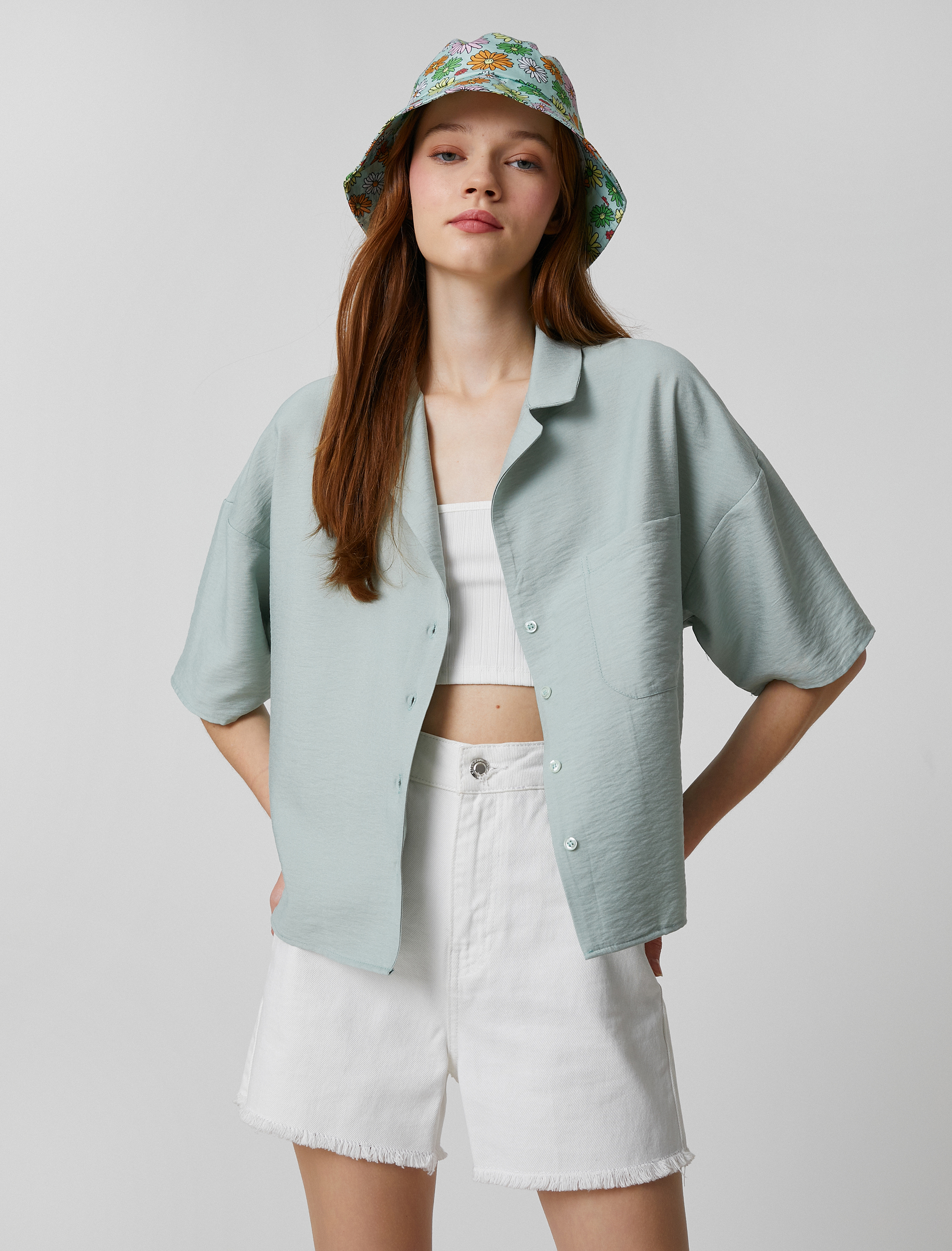   Kısa Kollu Gömlek Rahat Kesim Cep Detaylı Düğmeli