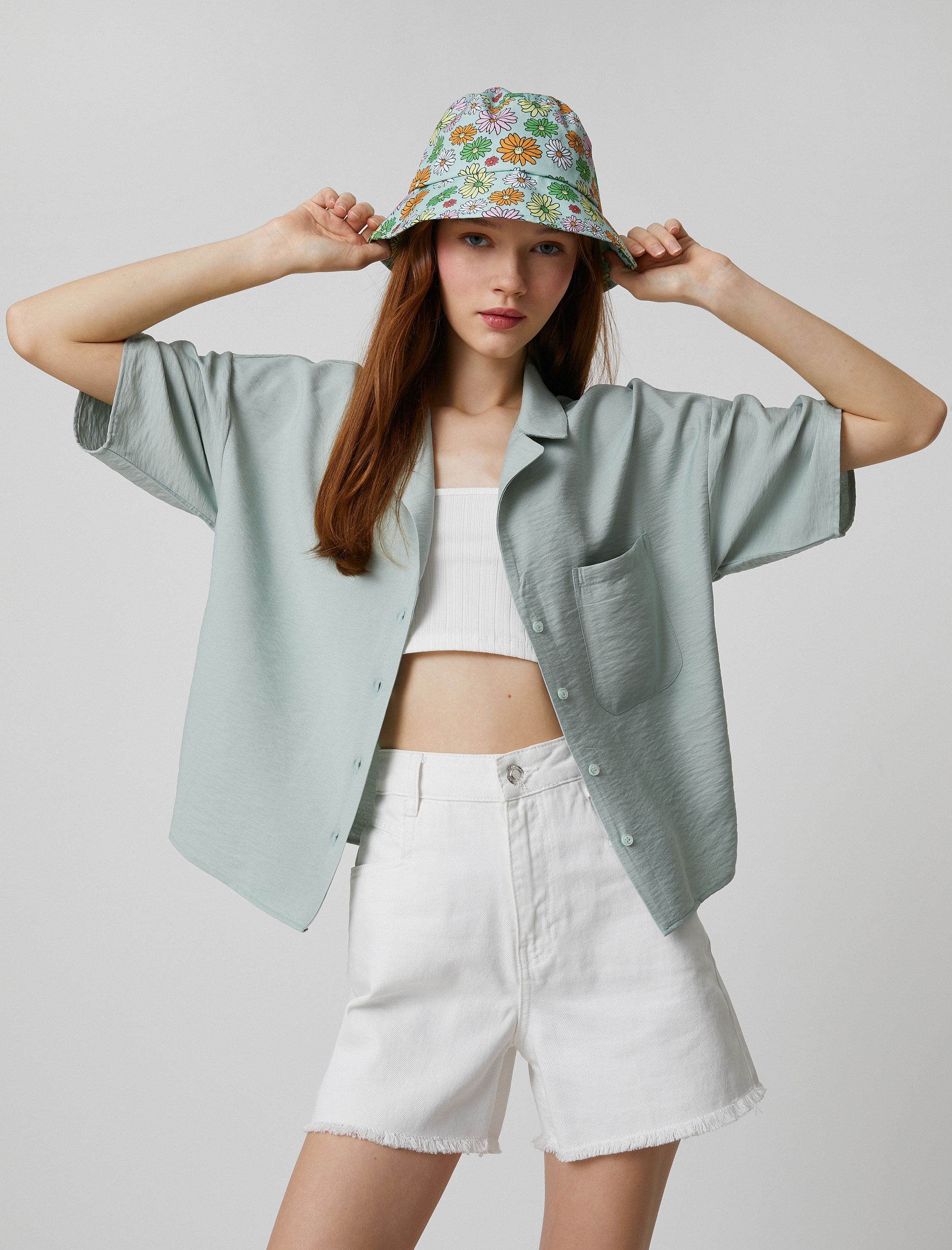   Kısa Kollu Gömlek Rahat Kesim Cep Detaylı Düğmeli