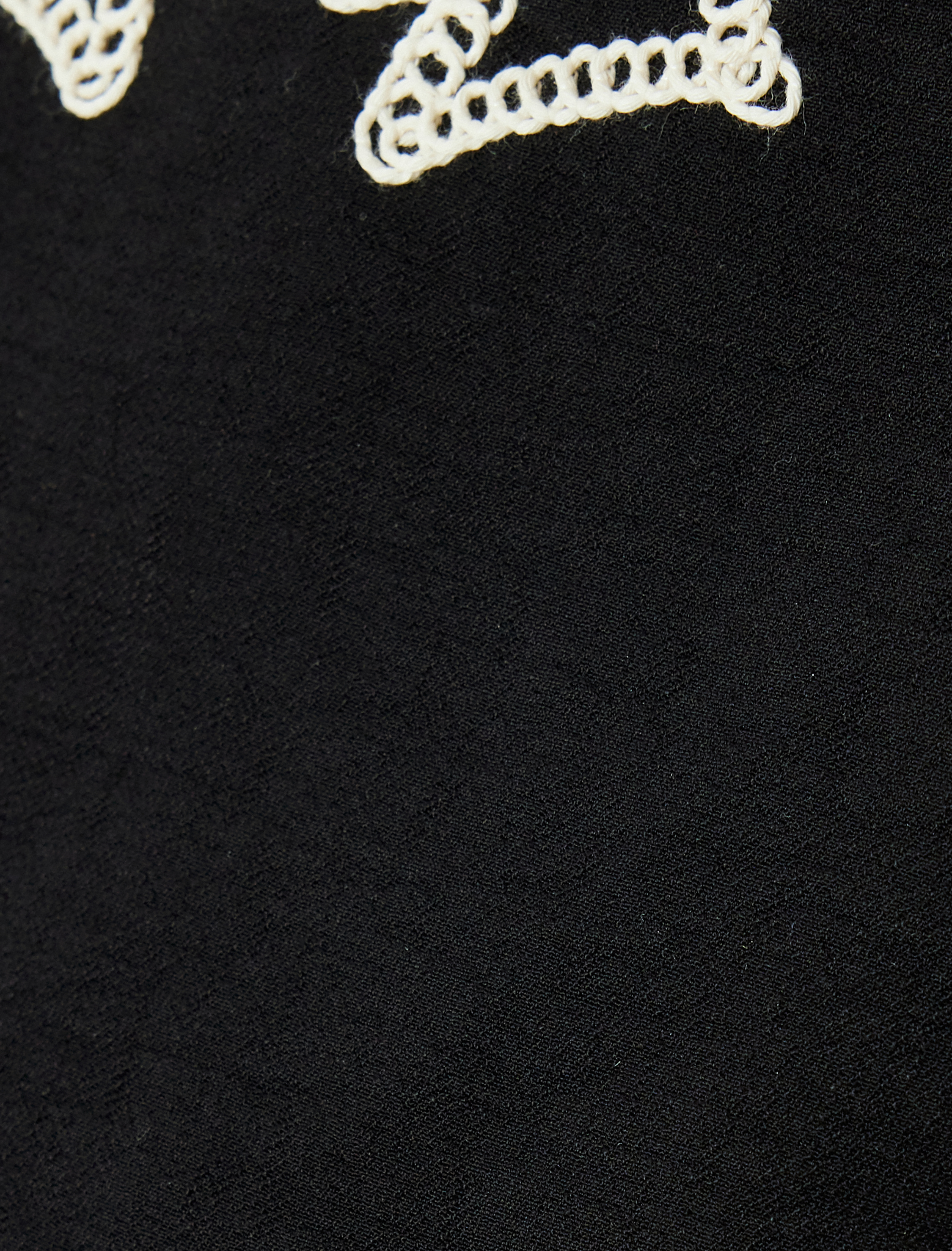   Crop Üst Kroşe Detaylı Etnik Desenli Viskon Kumaş