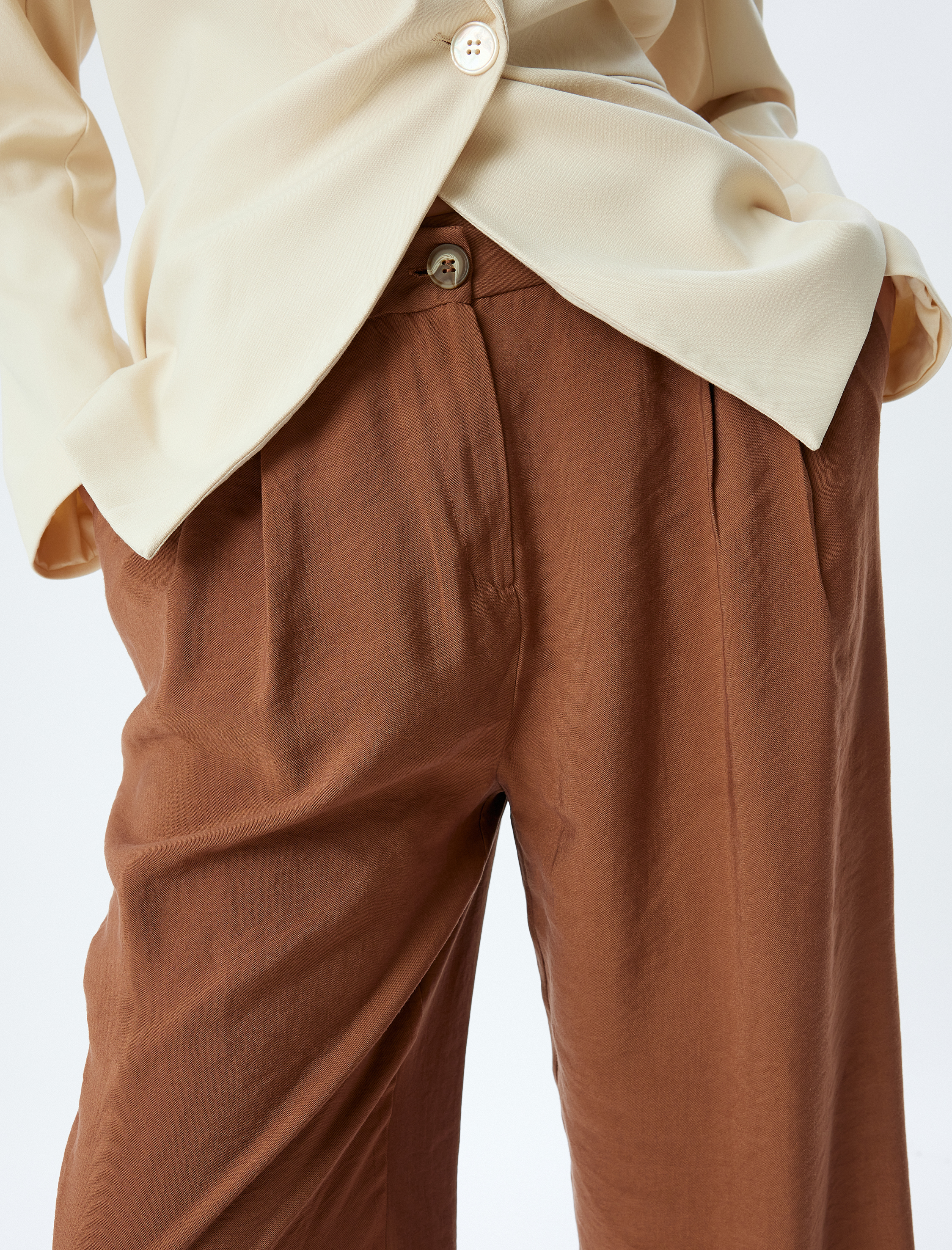   Bol Düz Paça Cepli Pile Detaylı Modal Pantolon