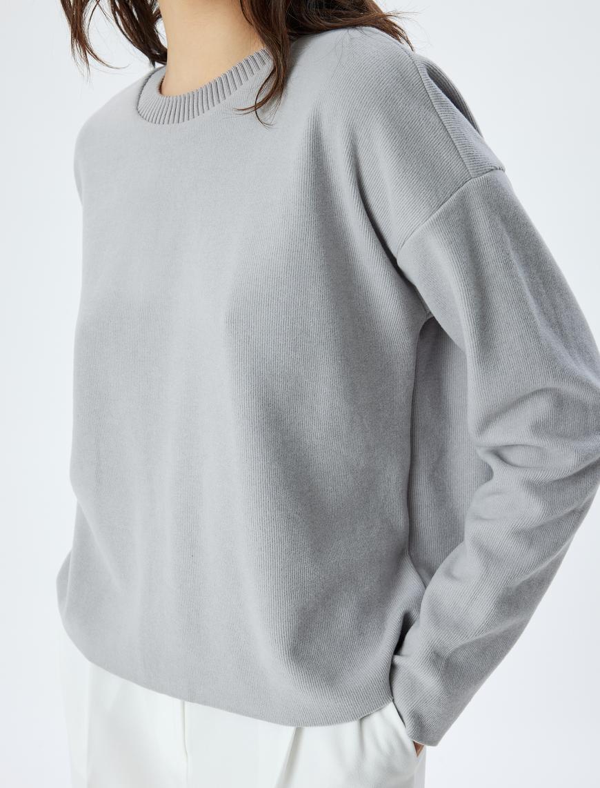   Basic Sweatshirt Bisiklet Yaka Uzun Kollu