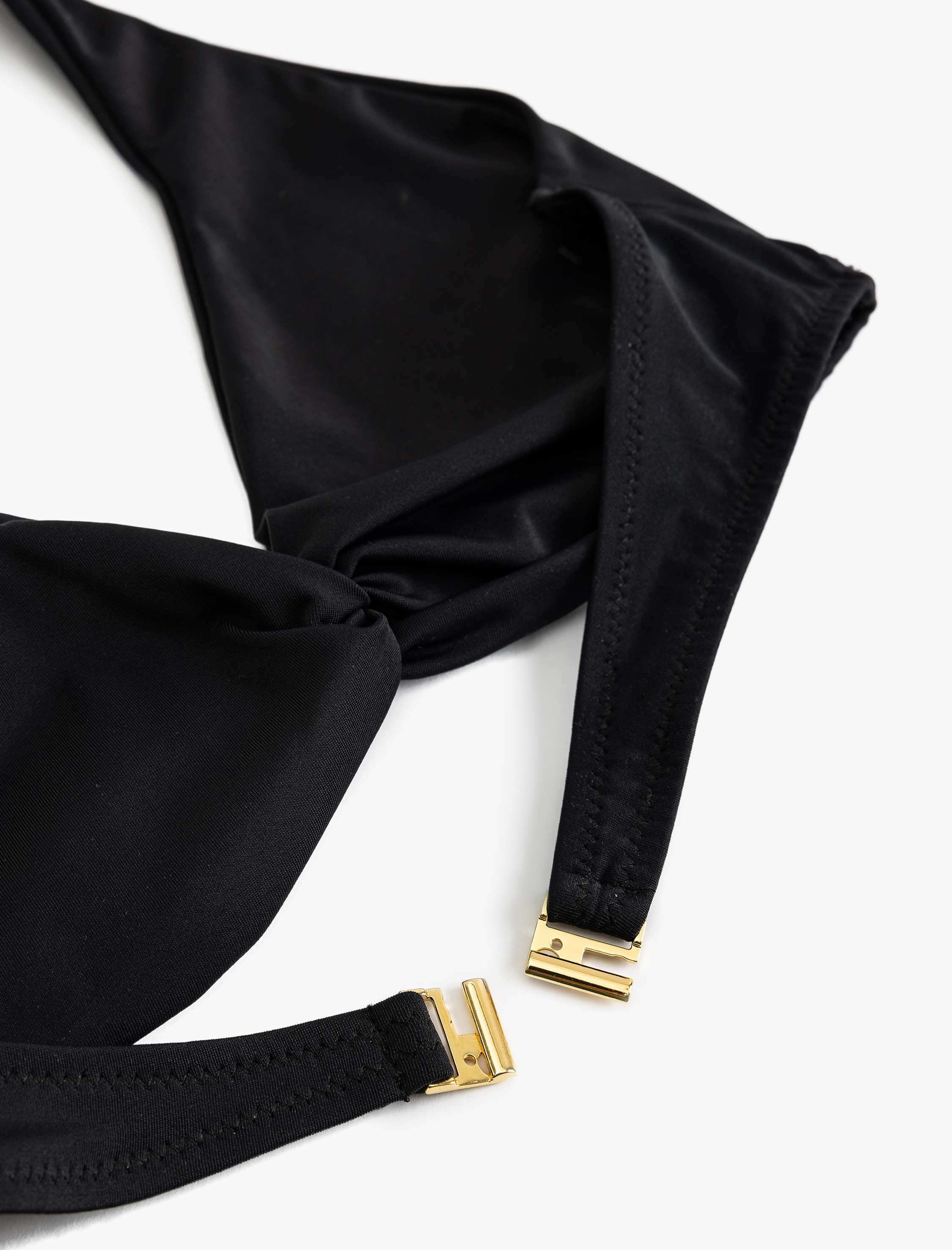   Bikini Üstü Boyundan Bağlamalı Kopçalı