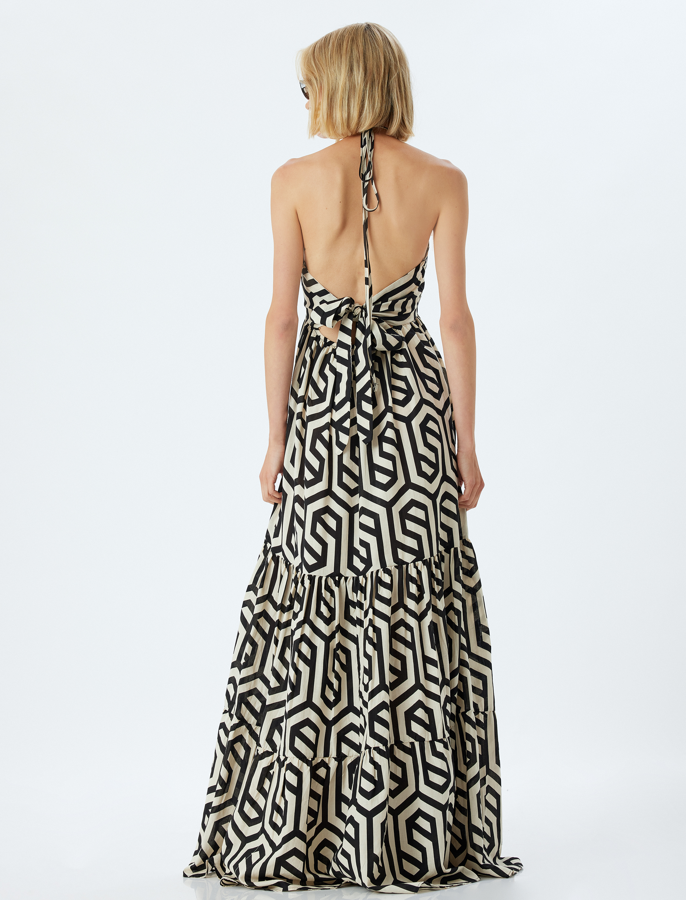   Halter Yaka Uzun Yazlık Elbise Astarsız Fiyonklu Geometrik Desenli