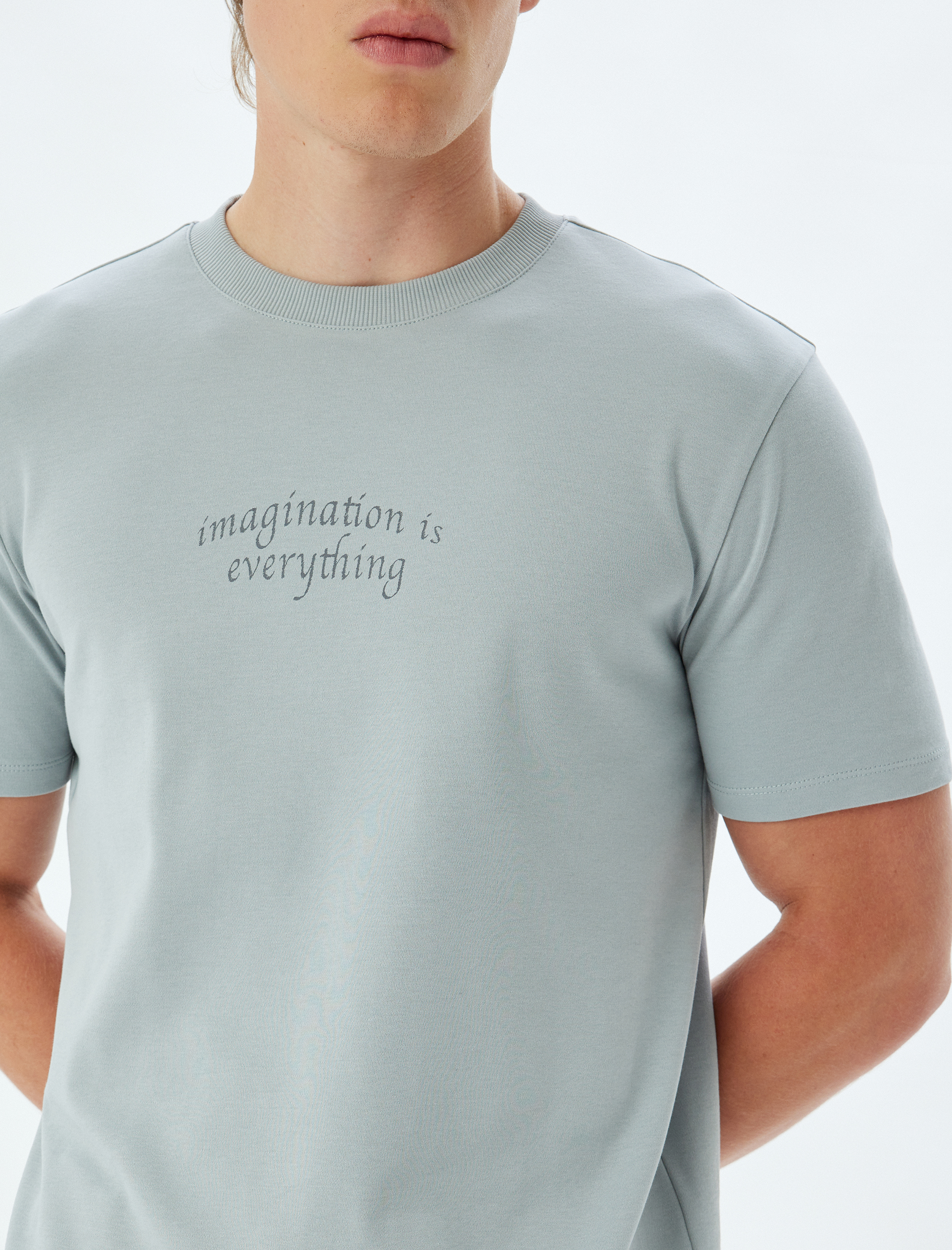   Pamuklu Kısa Kollu Bisiklet Yaka Slogan Baskılı Tişört