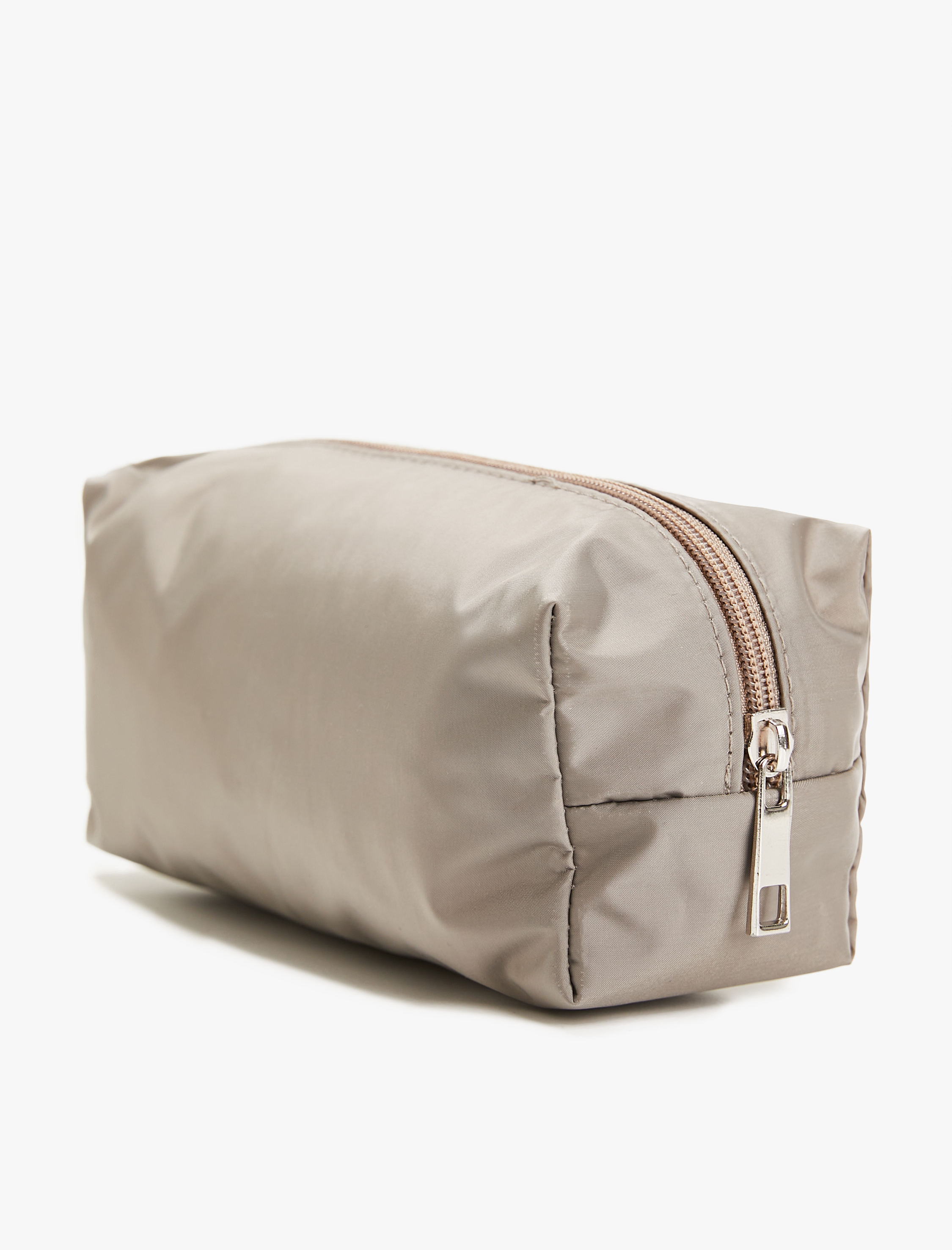  Kadın Makyaj Çantası