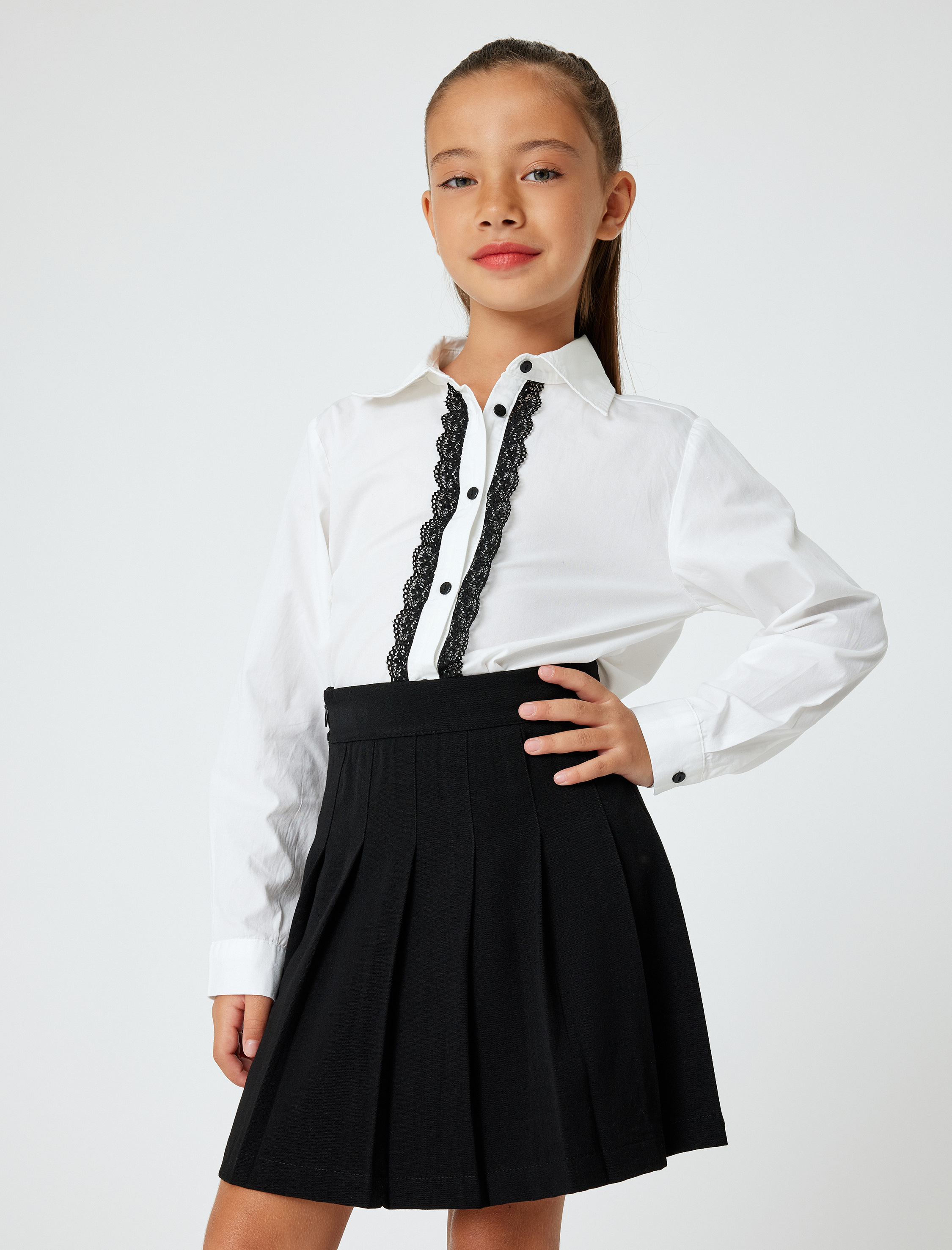  Kız Çocuk Düğme Kapamalı Fırfır Detaylı Pamuklu Okul Gömleği