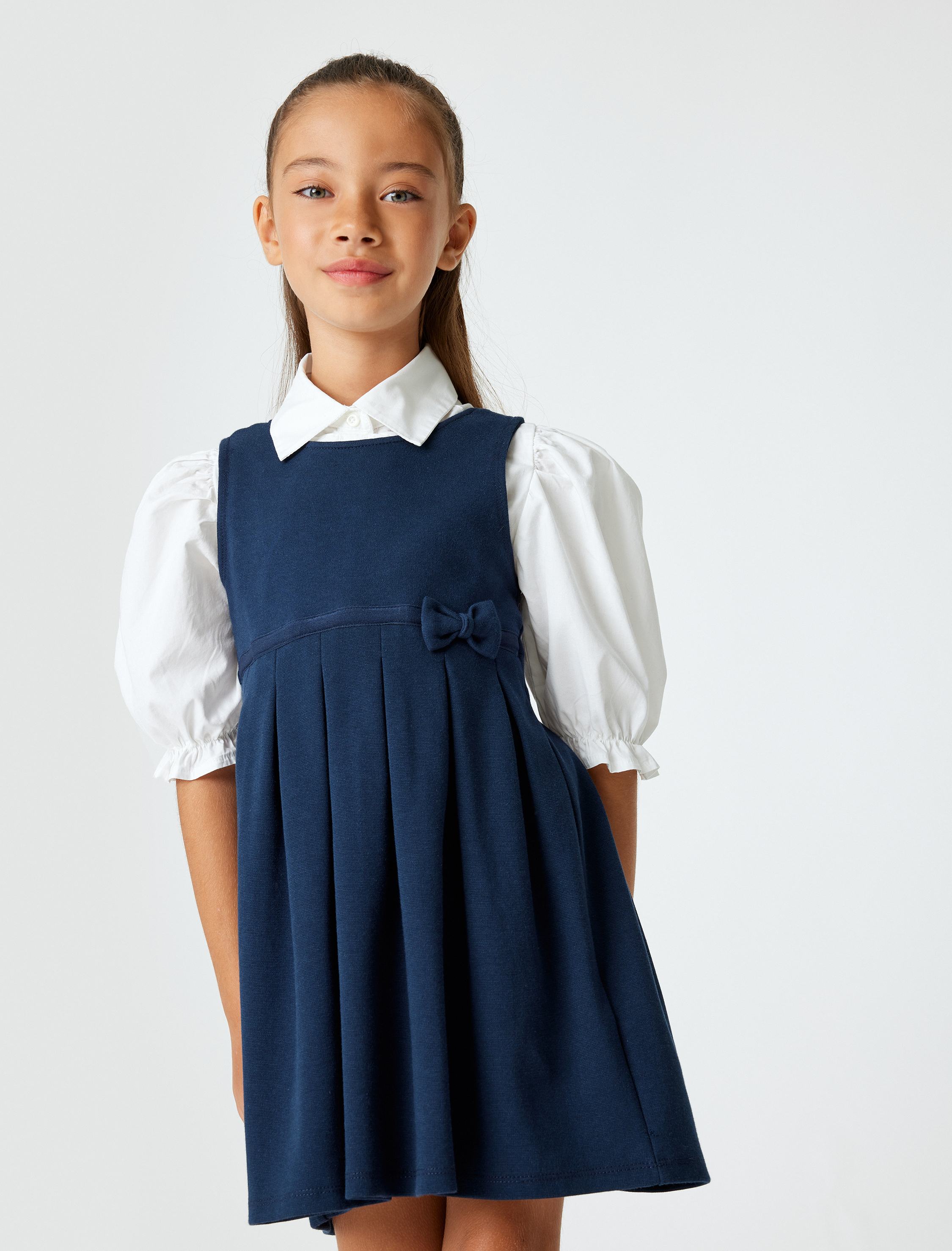  Kız Çocuk Pileli Kolsuz Yuvarlak Yaka Pamuklu Okul Elbisesi