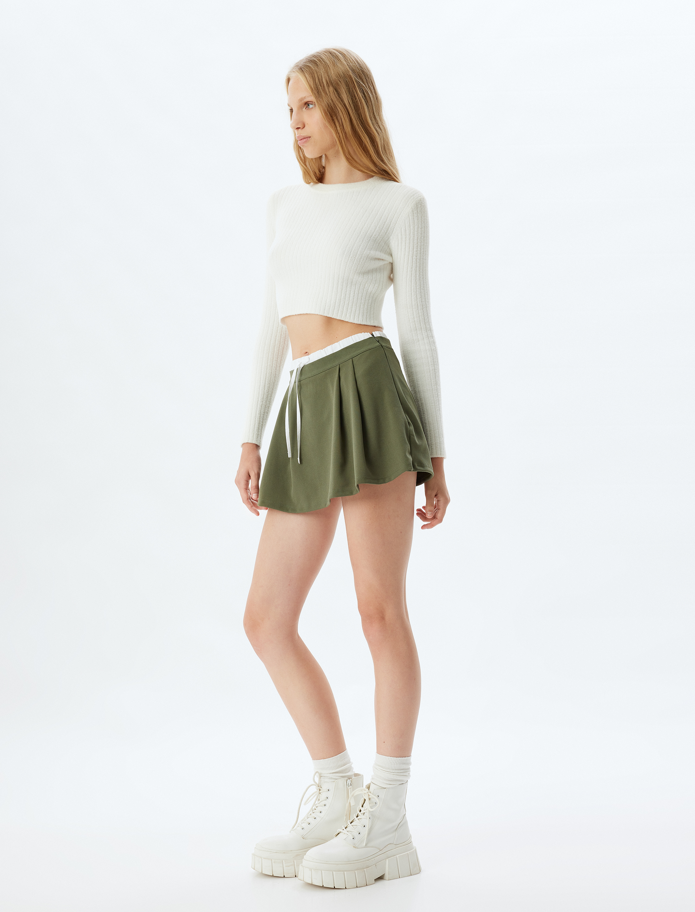   Mini Şort Etek Pileli Çift Bel Detaylı Bağcıklı Rahat Kalıp