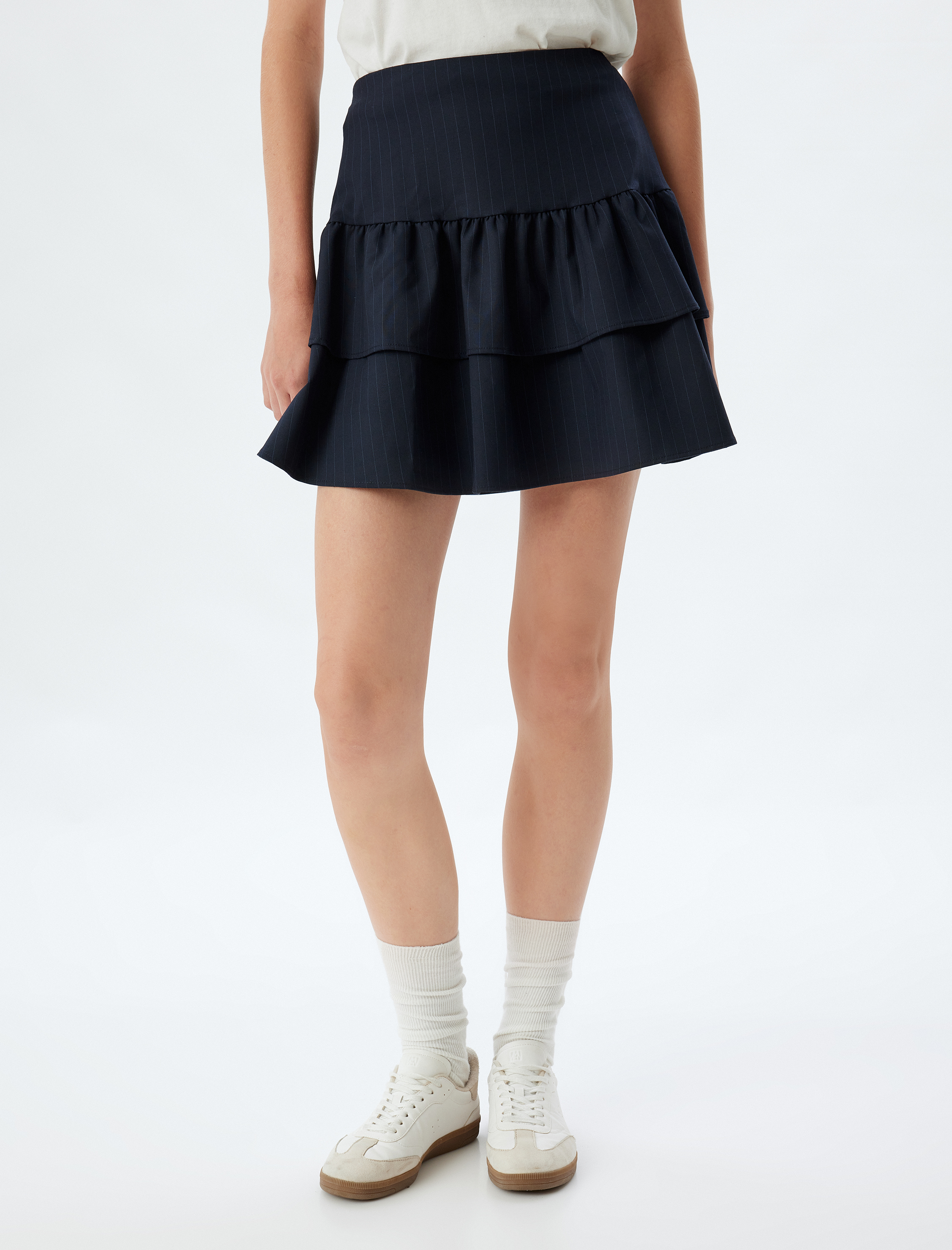   Mini Volanlı Etek Katlı Rahat Kesim