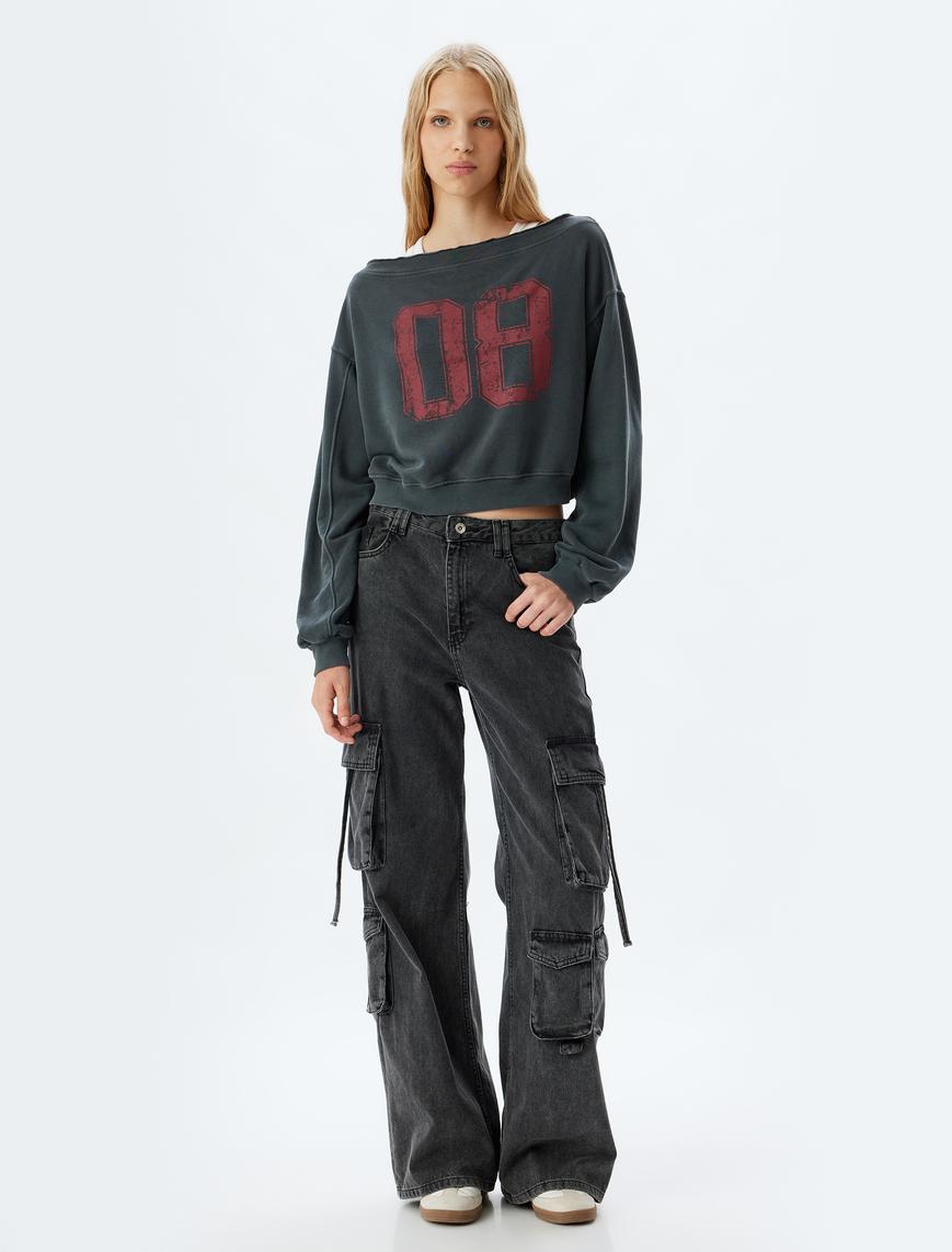   Crop Oversize Kolej Baskılı Kayık Yaka Sweatshirt