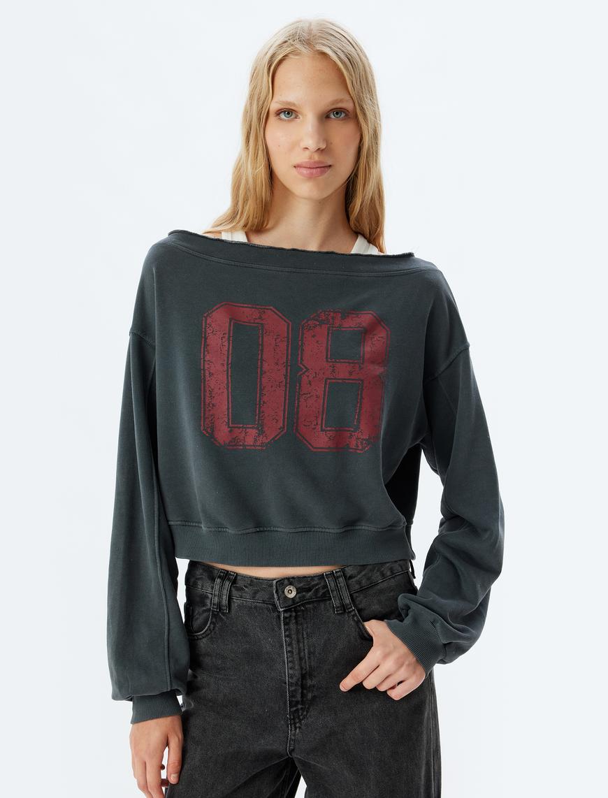   Crop Oversize Sweatshirt Yıkamalı Kolej Baskılı Kayık Yaka Uzun Kollu