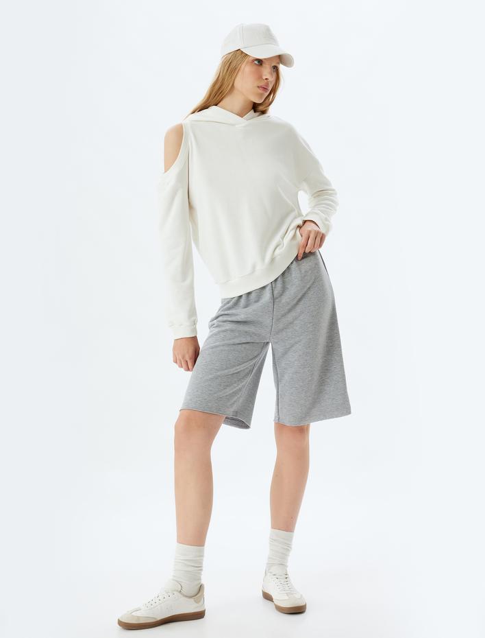  Oversize Sweatshirt Kapüşonlu Pencere Detaylı Uzun Kollu