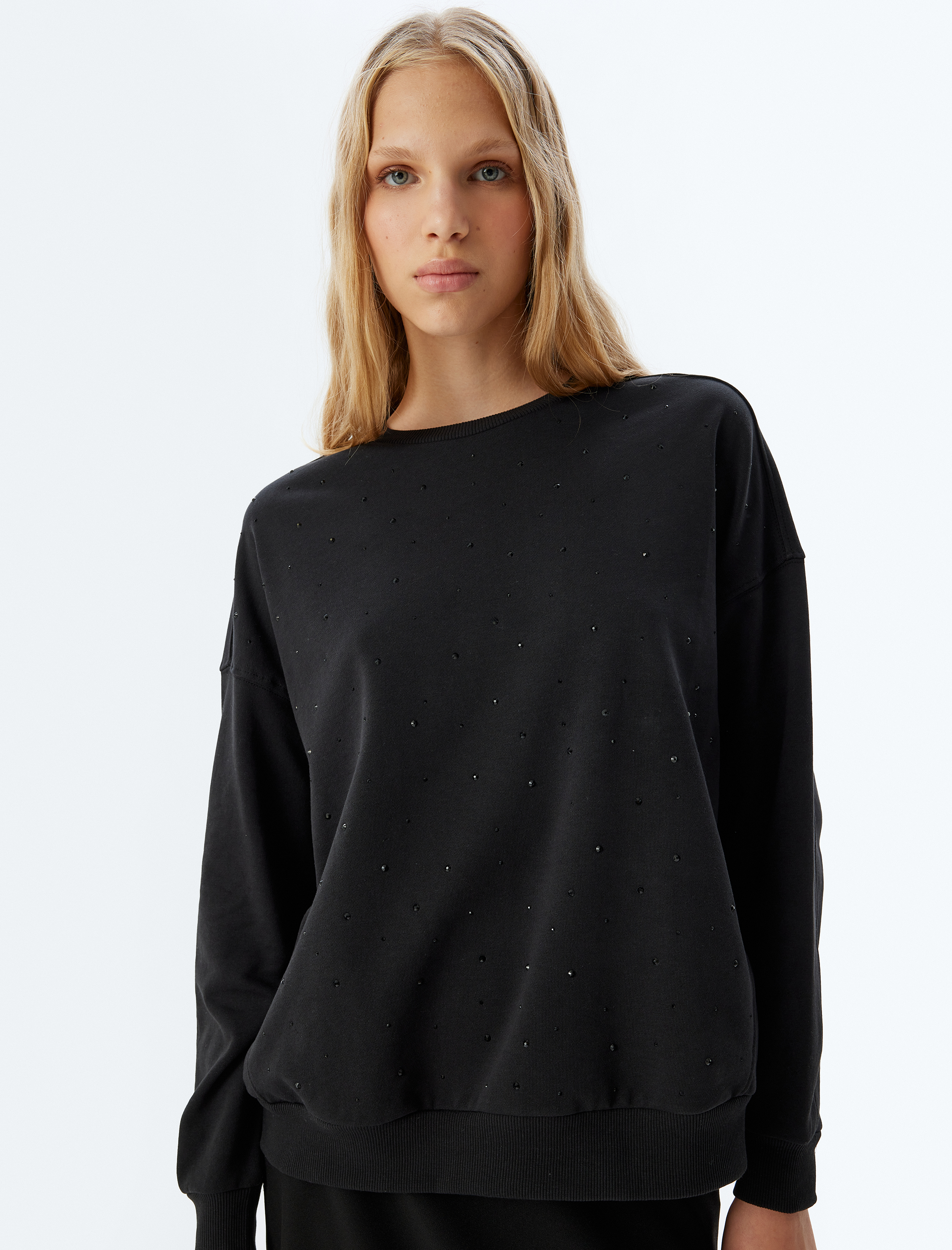   Oversize Sweatshirt Bisiklet Yaka Taş Detaylı Uzun Kollu Pamuklu