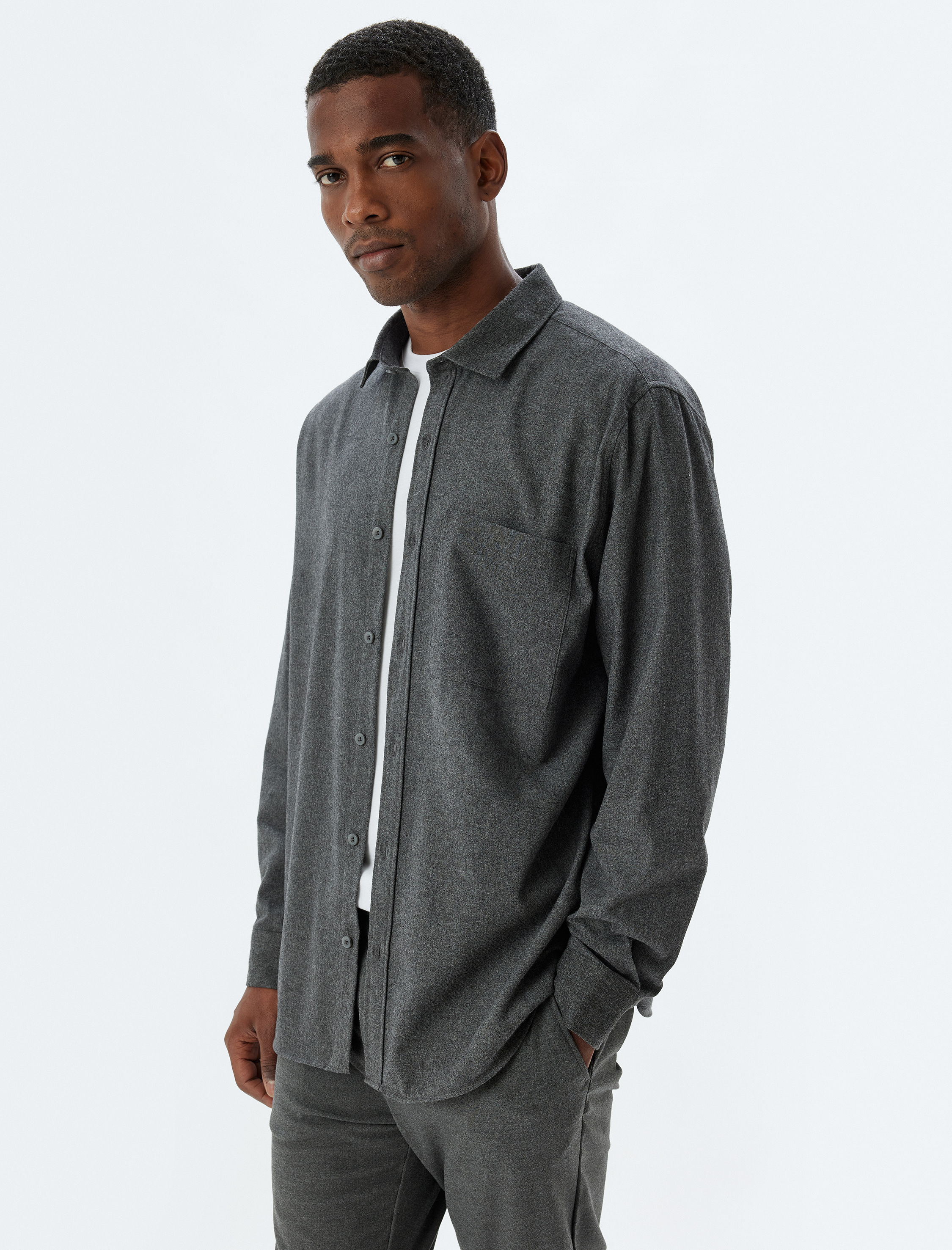   Klasik Gömlek Uzun Kollu Cep Detaylı Pamuk Karışımlı Regular Fit