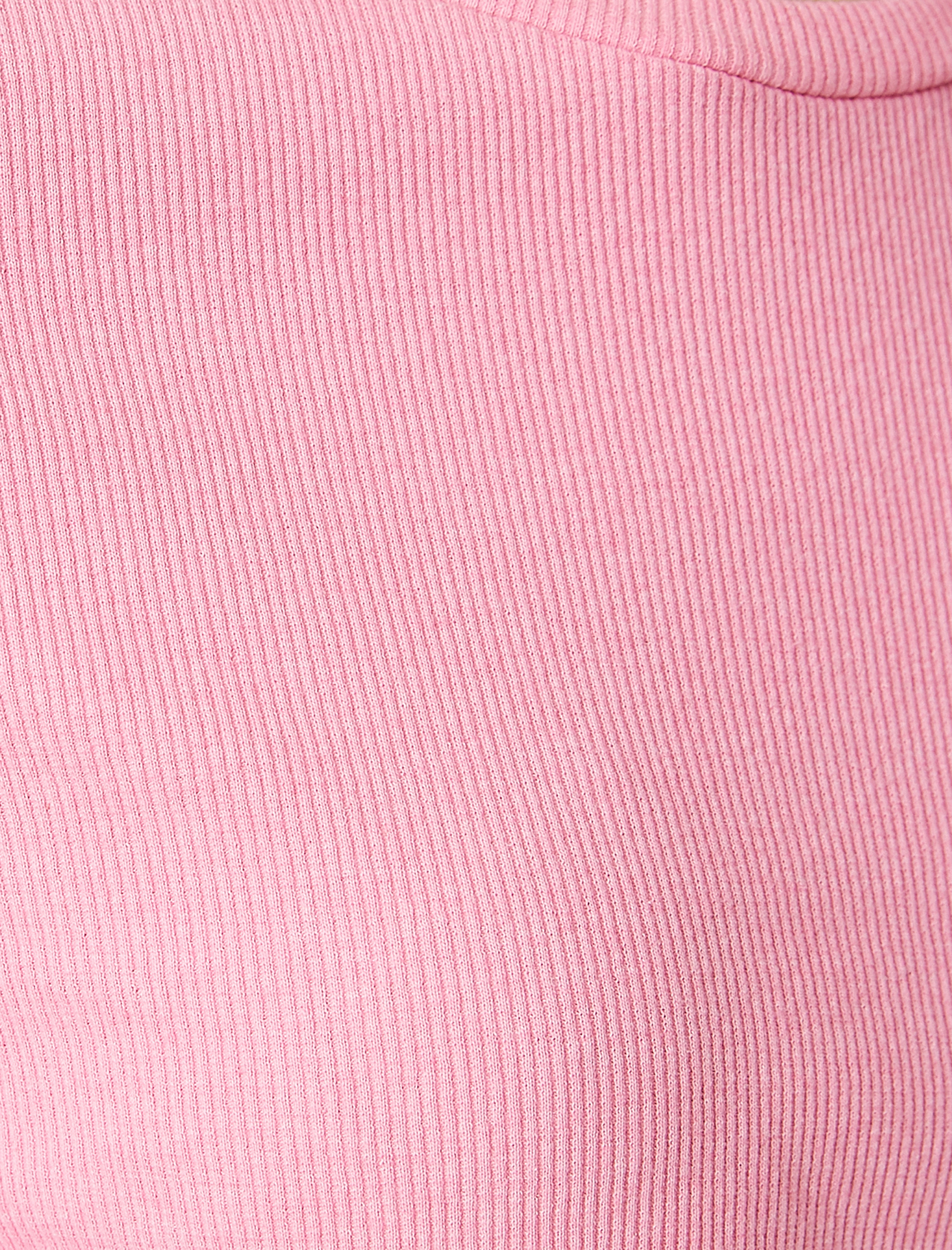   Pencere Detaylı Crop Tişört