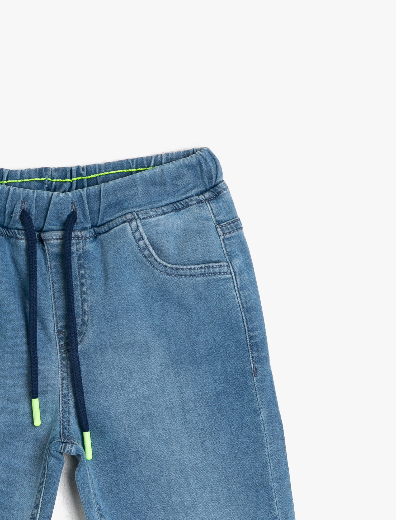 Erkek Çocuk Basic Beli Kordonlu ve Lastikli Rahat Kesim Jean Şort