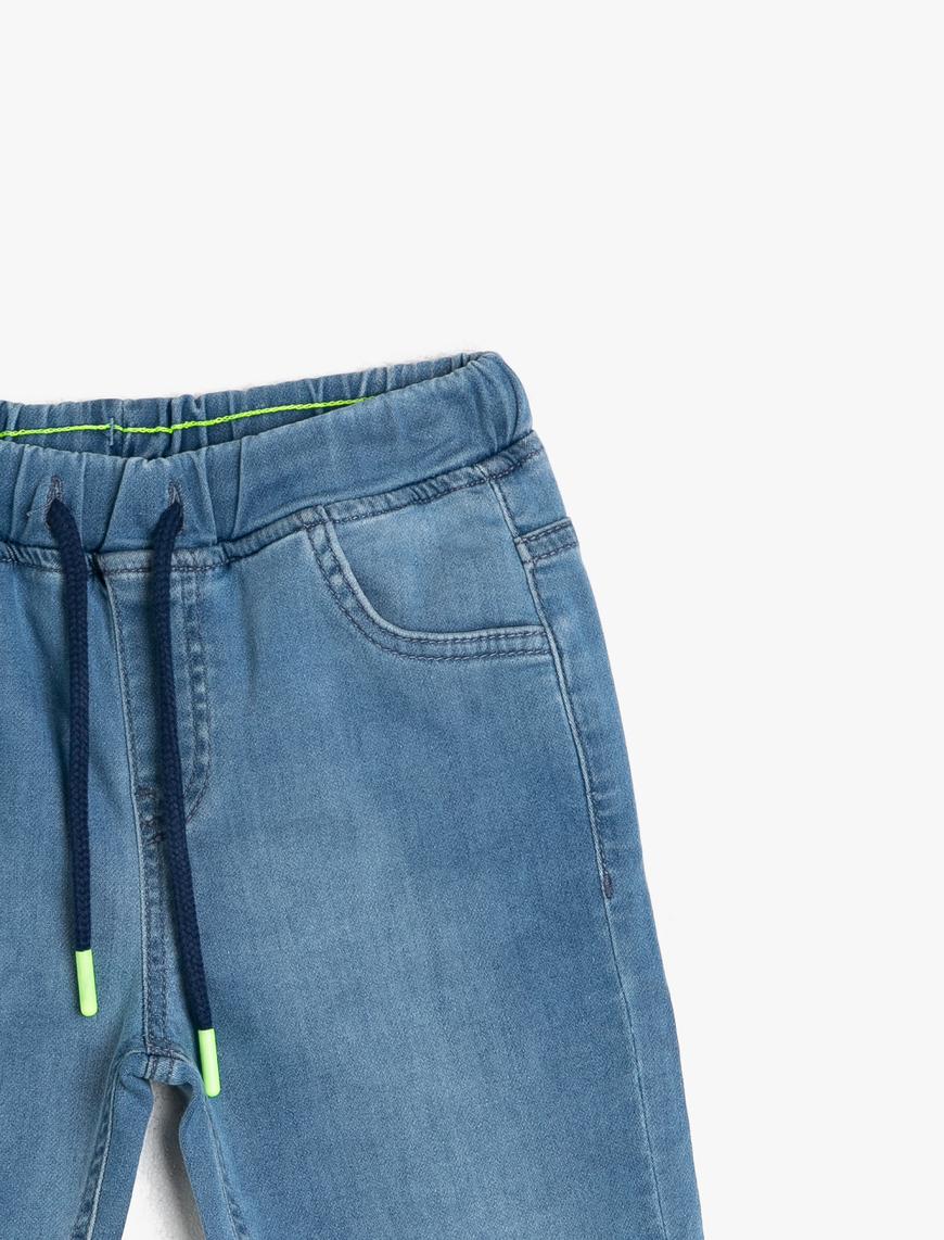  Erkek Çocuk Basic Beli Kordonlu ve Lastikli Rahat Kesim Jean Şort