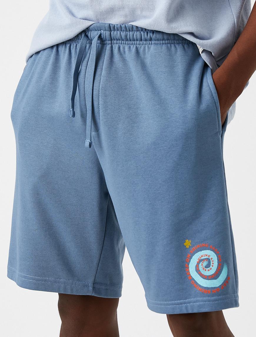   Slim Fit Baskılı Şort