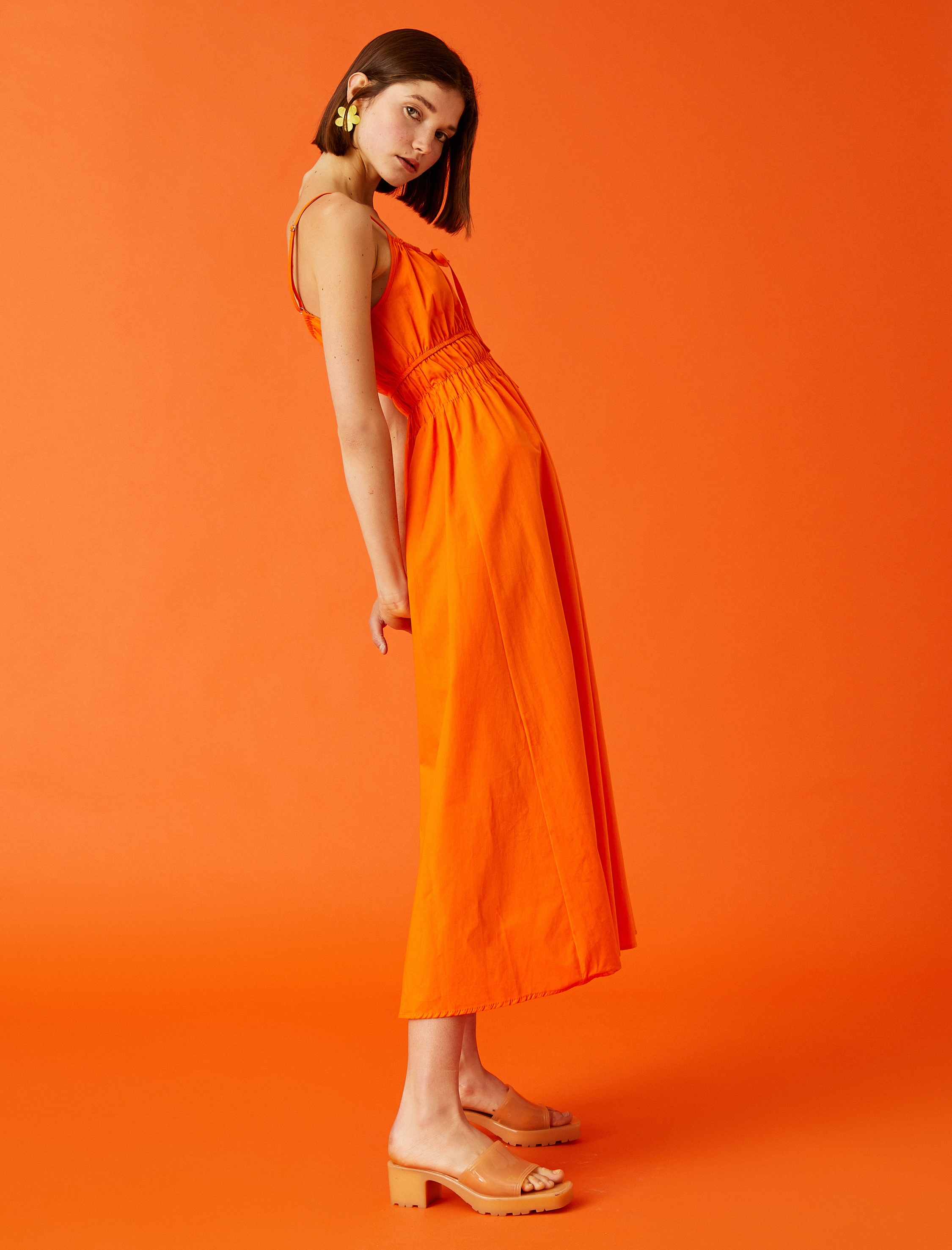   Uzun Elbise İnce Askılı Büzgülü