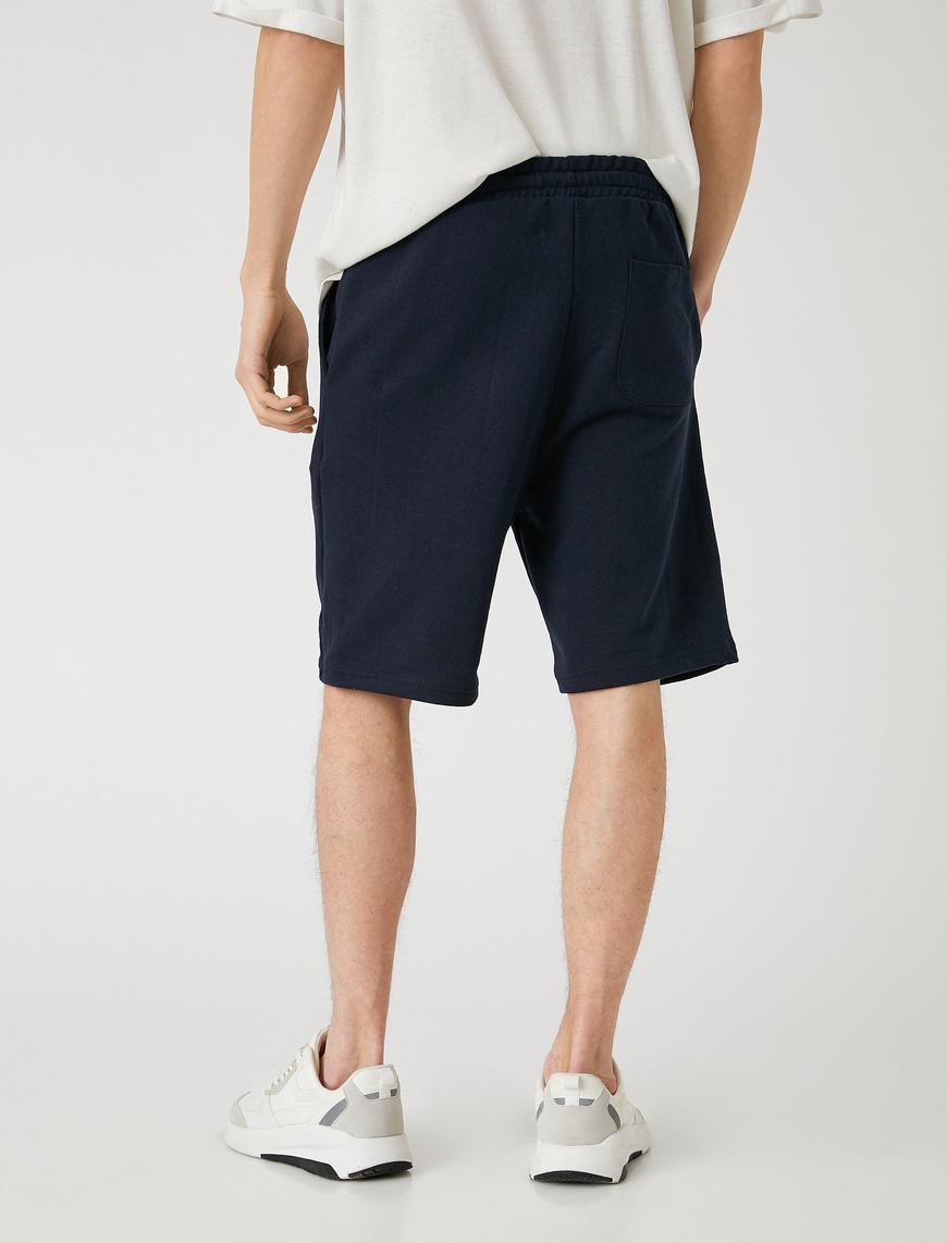   Slim Fit Baskılı Şort