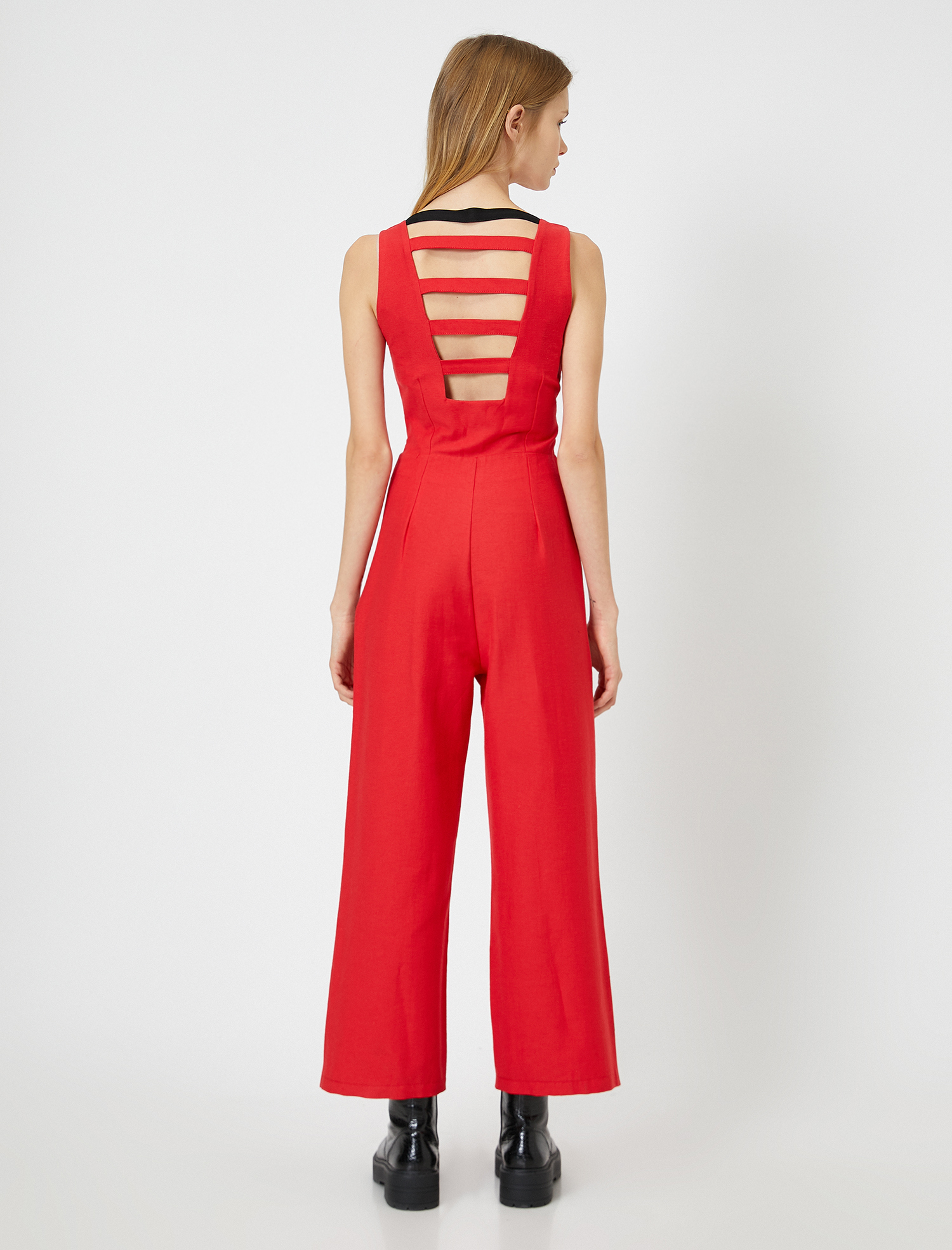   Düğme Detaylı Tulum