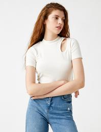 Kısa Kollu Tişört Pencere Detaylı