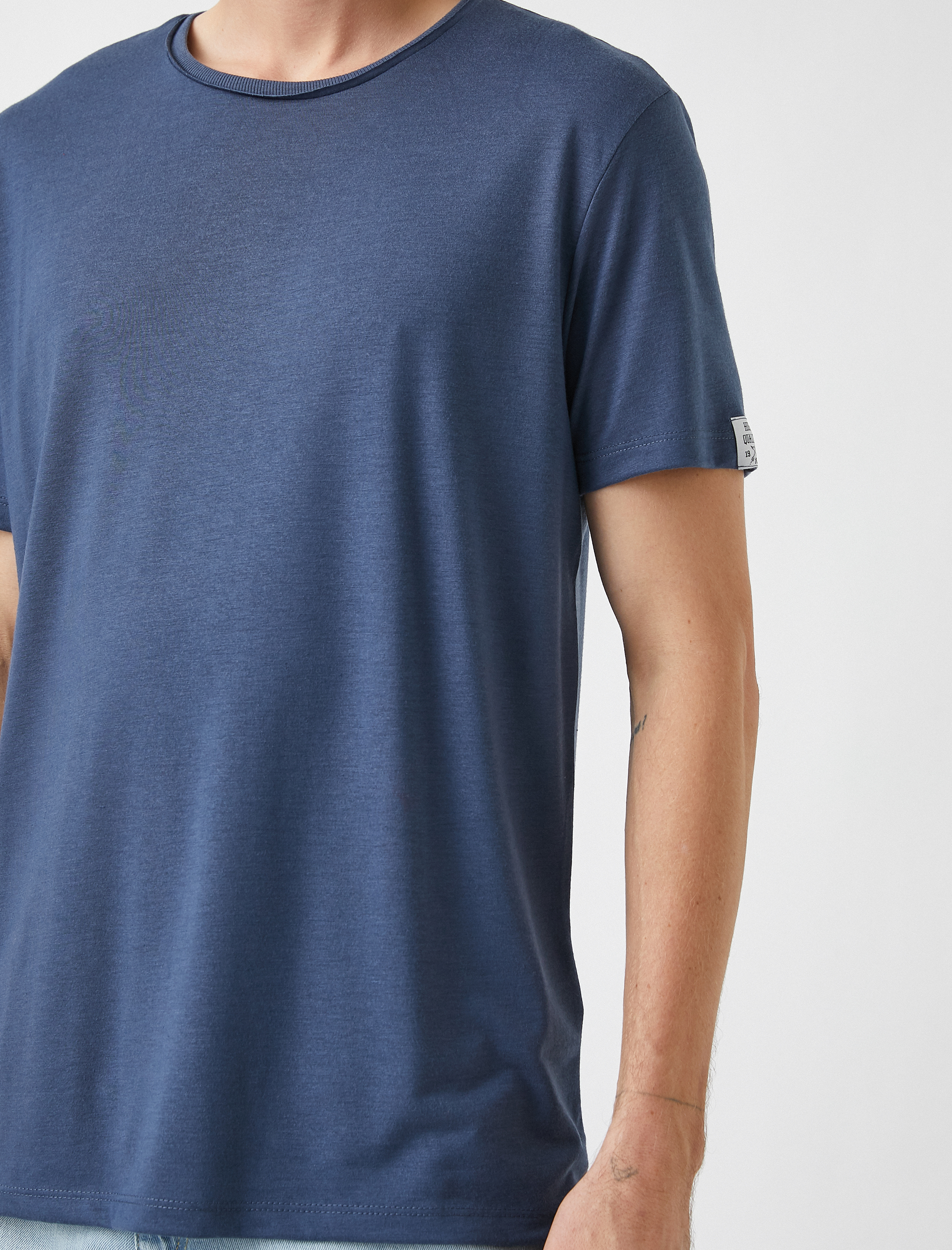   Basic Tişört Bisiklet Yaka