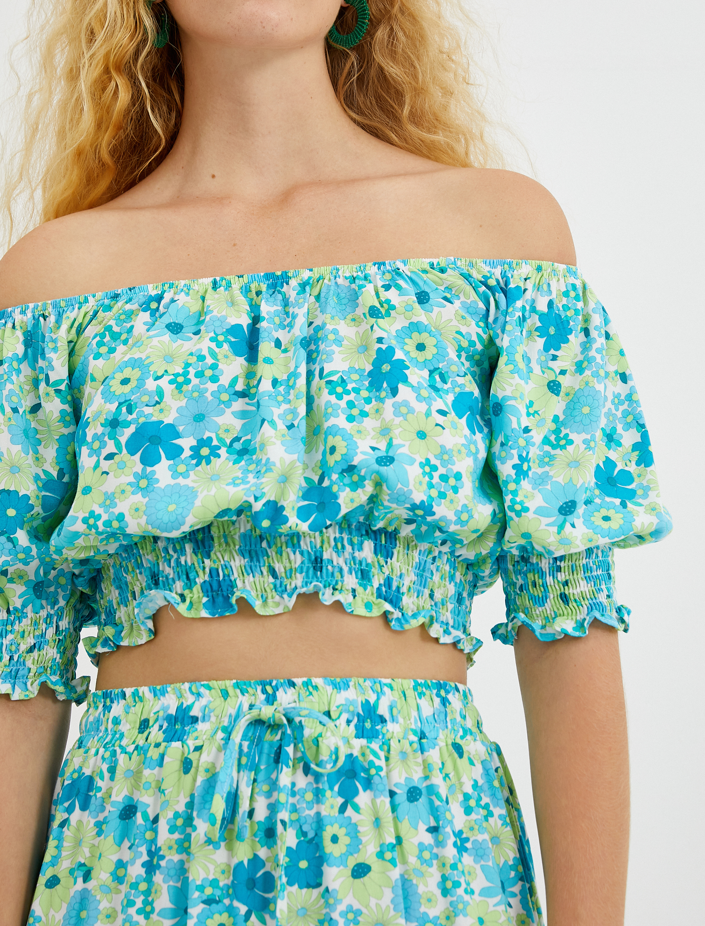 Crop Bluz Balon Kollu Gipe Detaylı