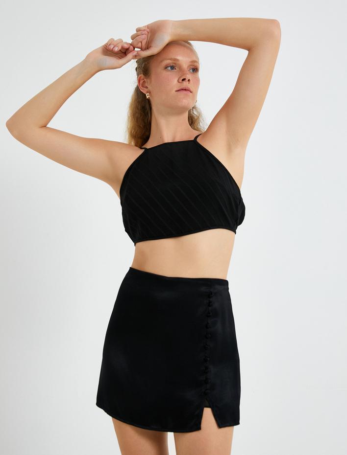  Düğme Detaylı Mini Etek