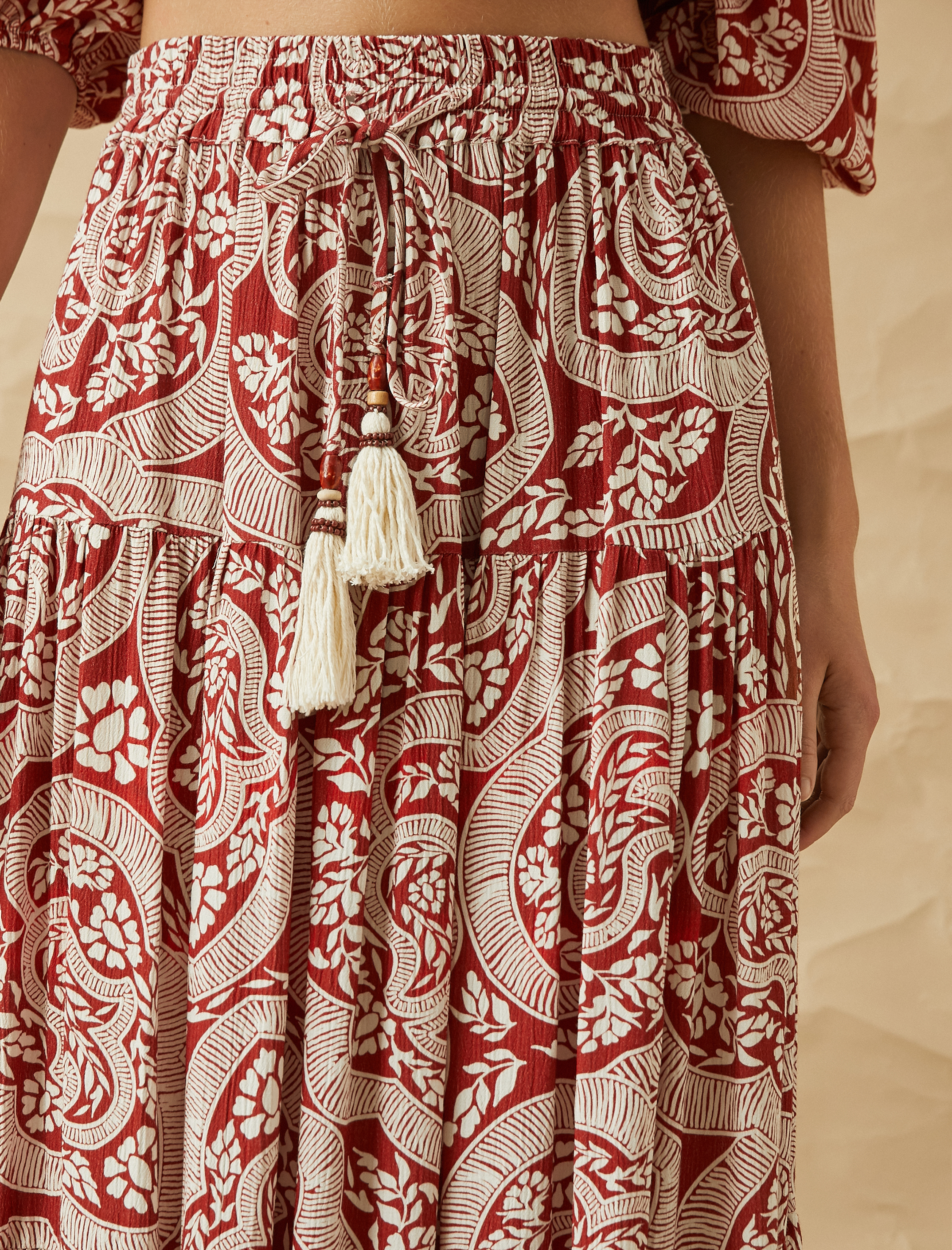   Etnik Desenli Katlı Uzun Etek