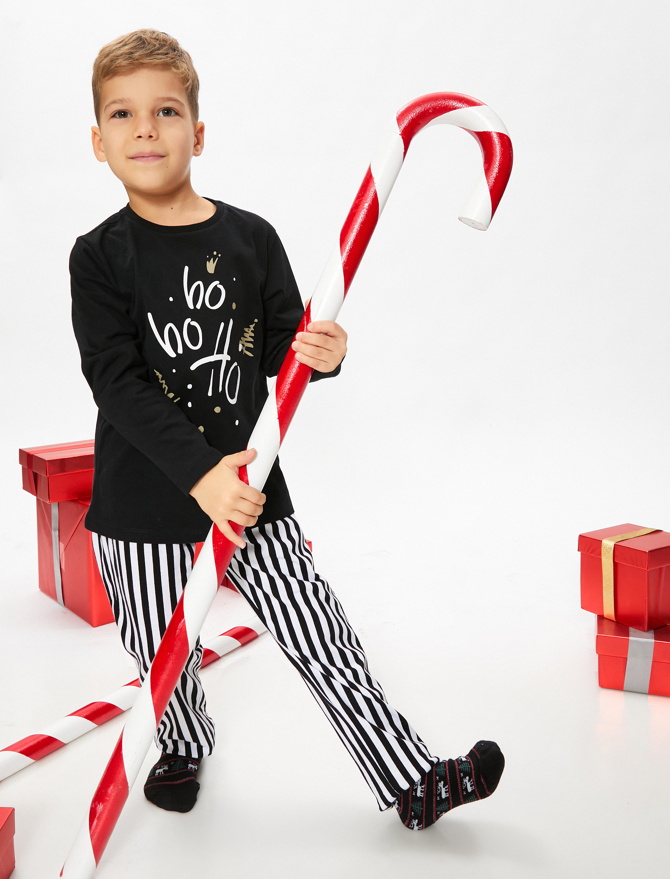   Kışlık Pijama Takımı 2 Parça - Uzun Kollu Tişört ve Çizgili Eşofman Altı