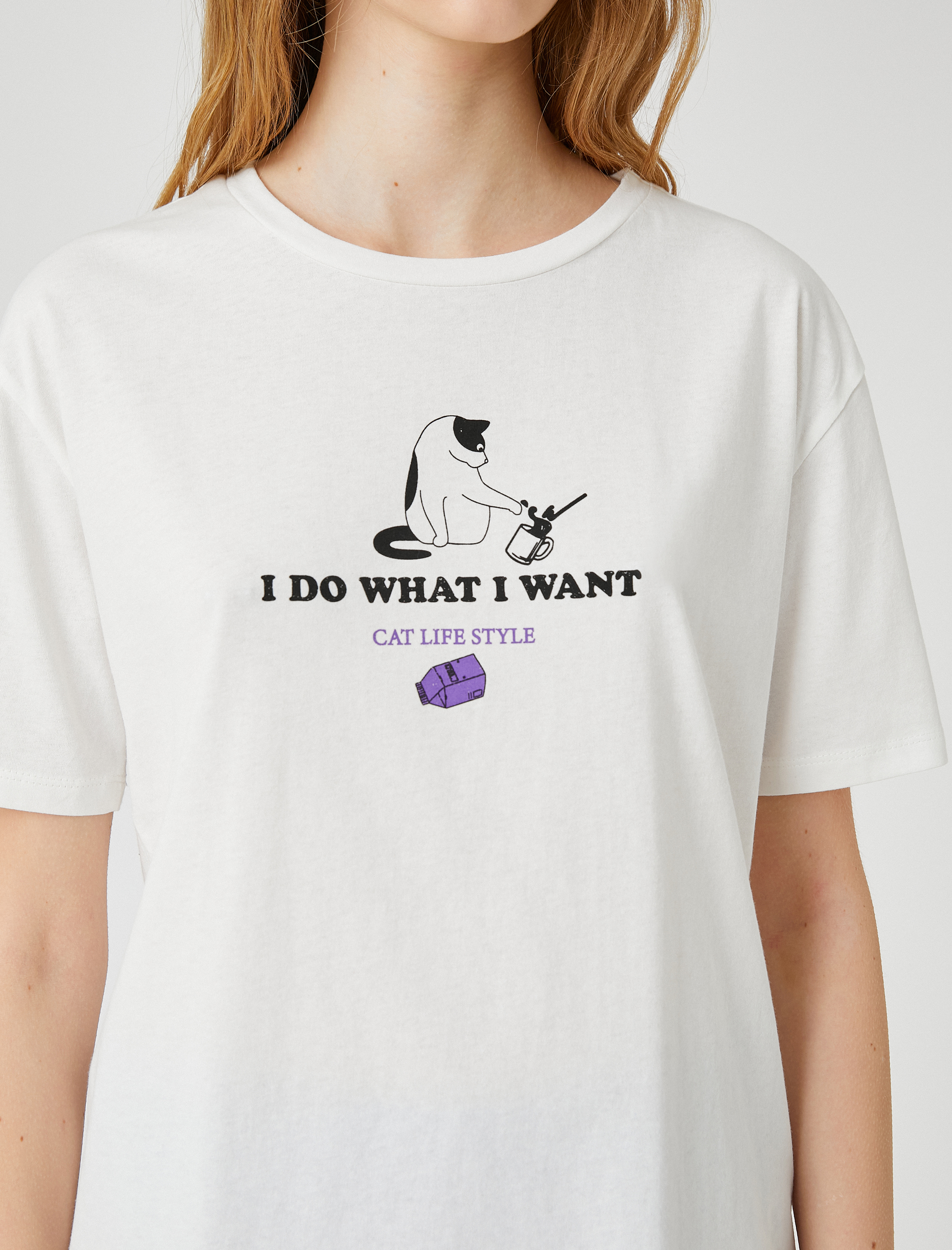   Kısa Kollu Tişört Bisiklet Yaka Kedi Baskılı Rahat Kesim