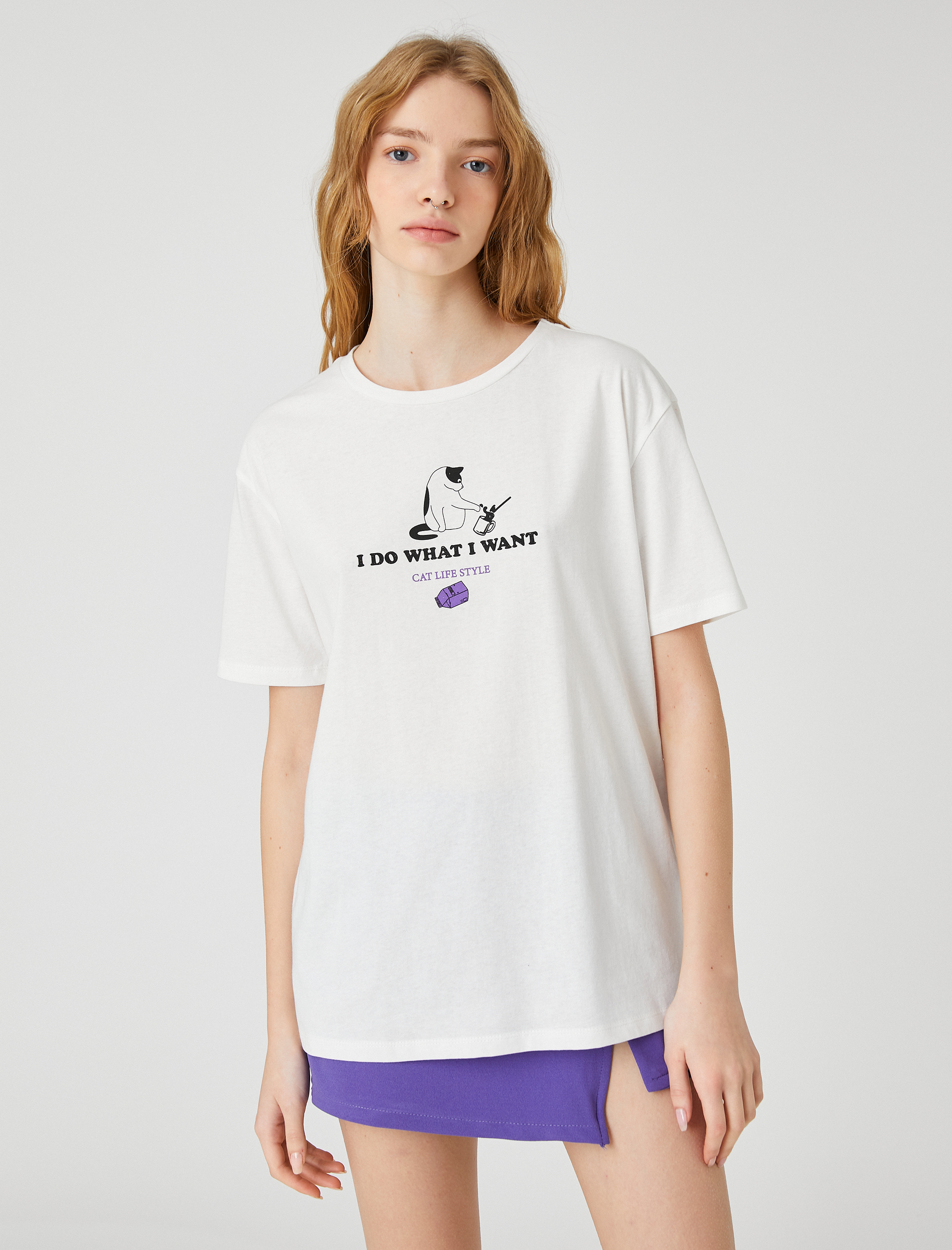   Kısa Kollu Tişört Bisiklet Yaka Kedi Baskılı Rahat Kesim