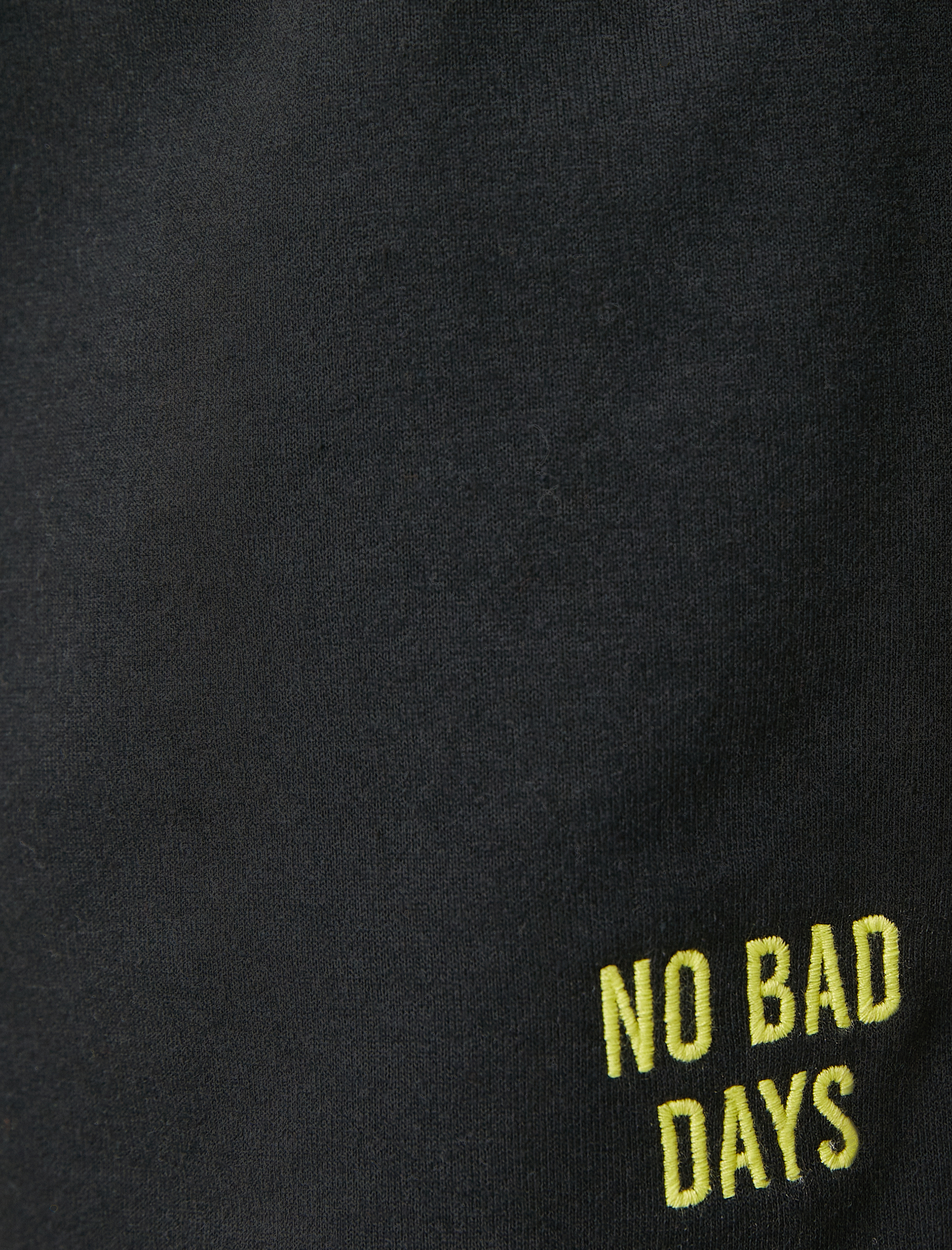   Mini Spor Şort Nakış Detaylı Beli Bağlamalı