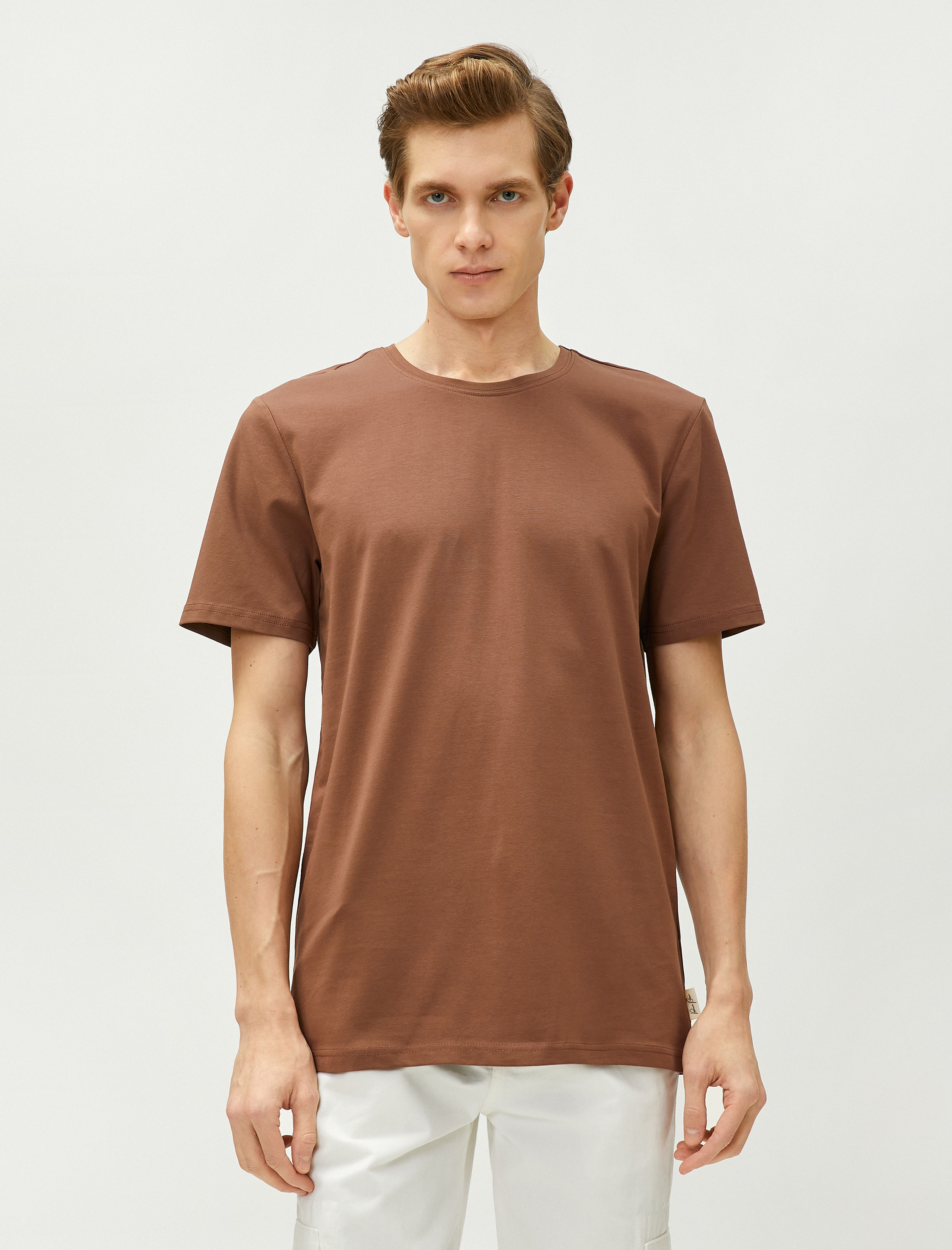   Basic Tişört Etiket Detaylı Kısa Kollu Bisiklet Yaka Pamuklu