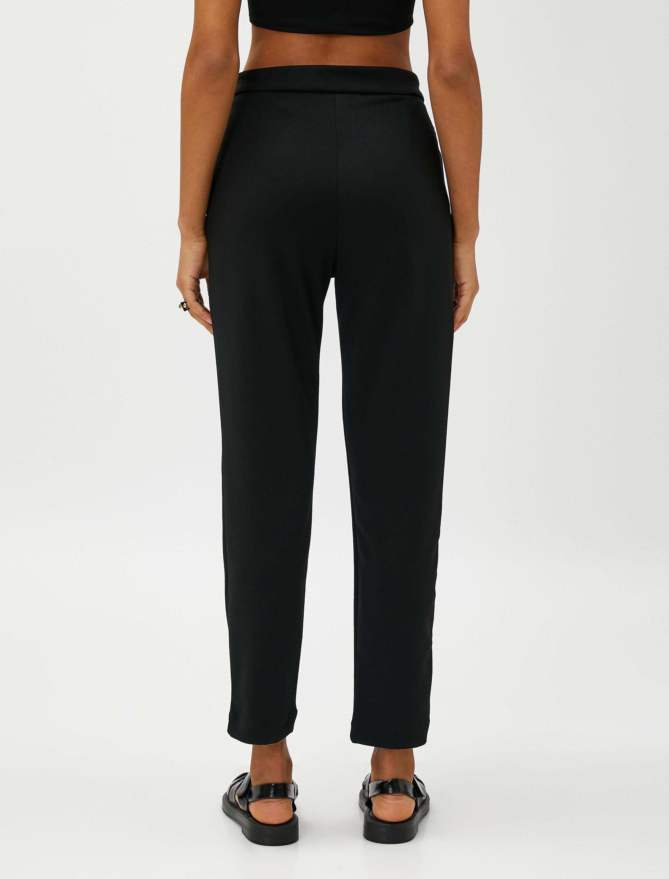   Havuç Pantolon Kumaş Pilise Detaylı Cepli