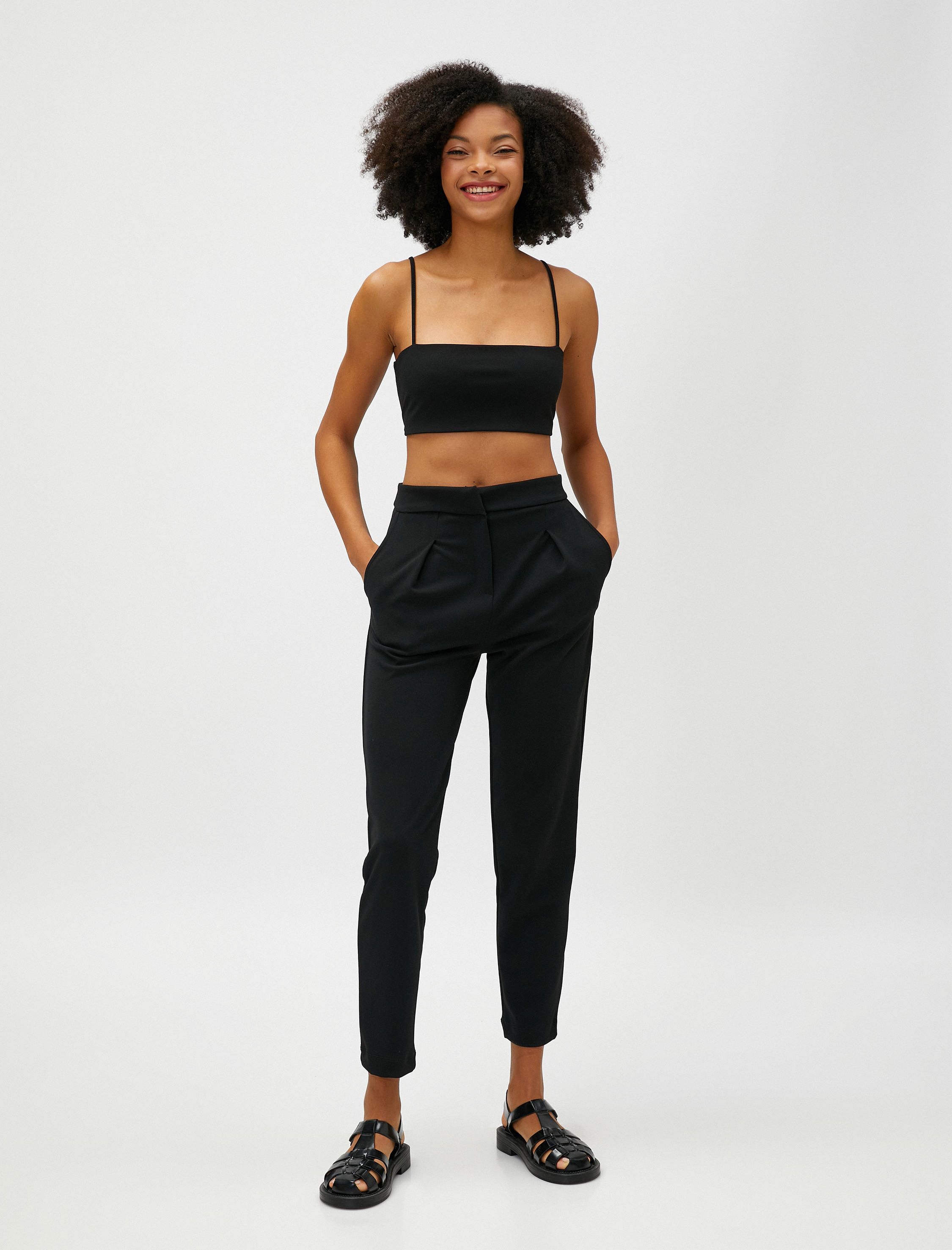   Havuç Pantolon Kumaş Pilise Detaylı Cepli