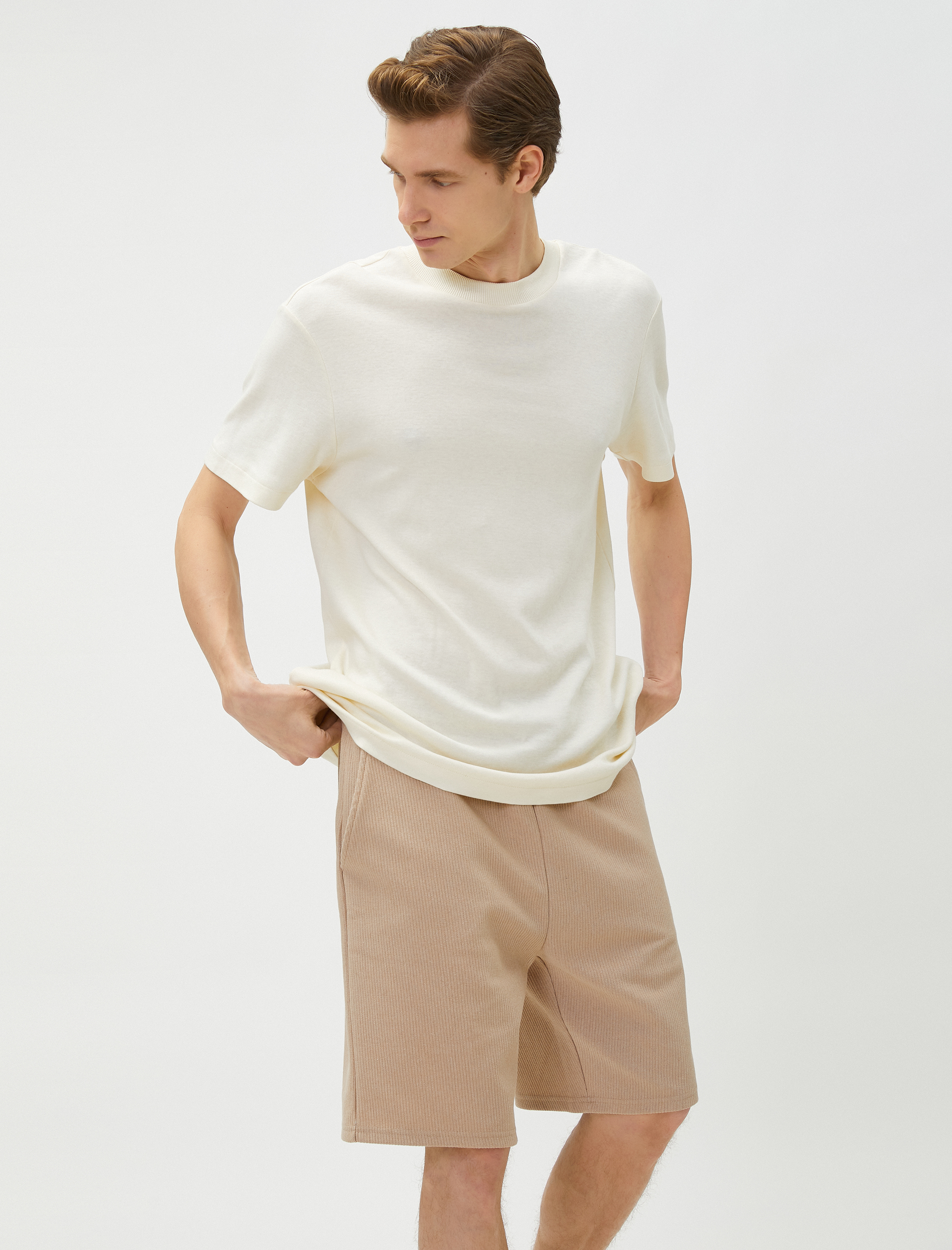   Beli Bağcıklı Şort Cep Detaylı Pamuklu