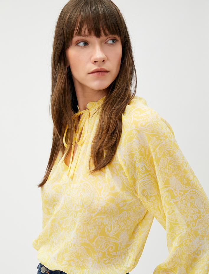  Çiçekli Bluz Uzun Kollu Yaka Detaylı