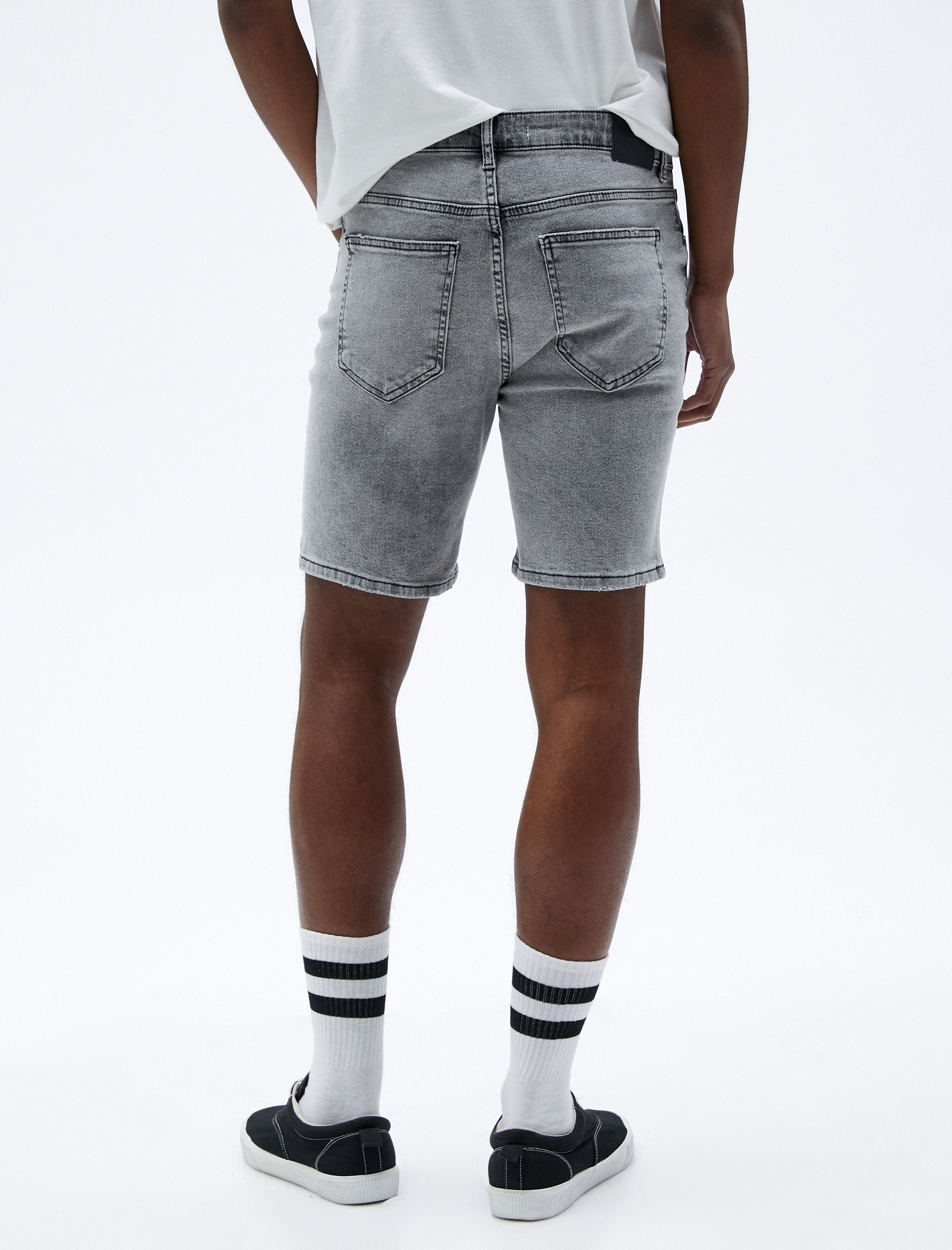 Kısa Şort Kot Düğmeli 5 Cep Detaylı