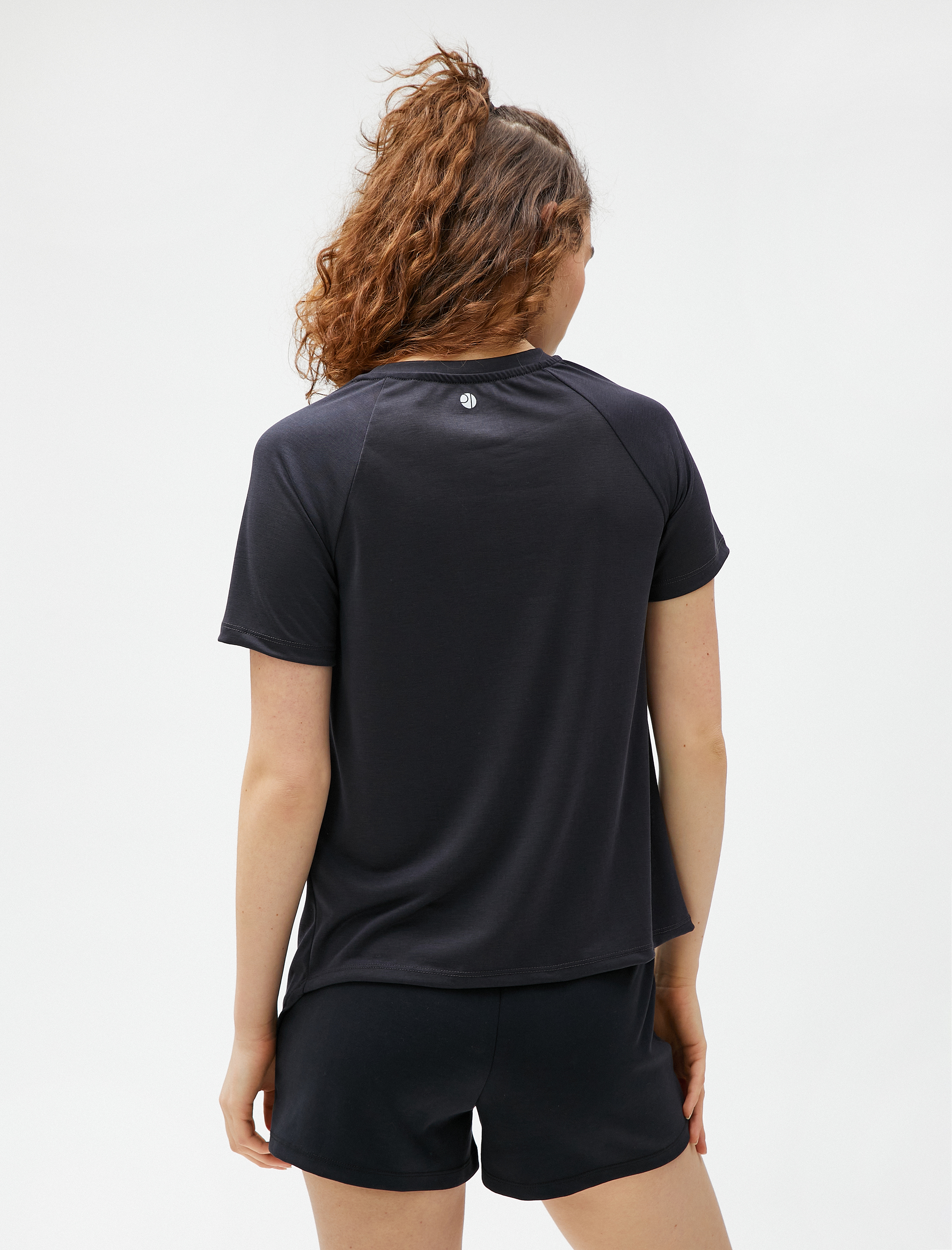   Modal Karışımlı Spor Tişört Yırtmaç Detaylı