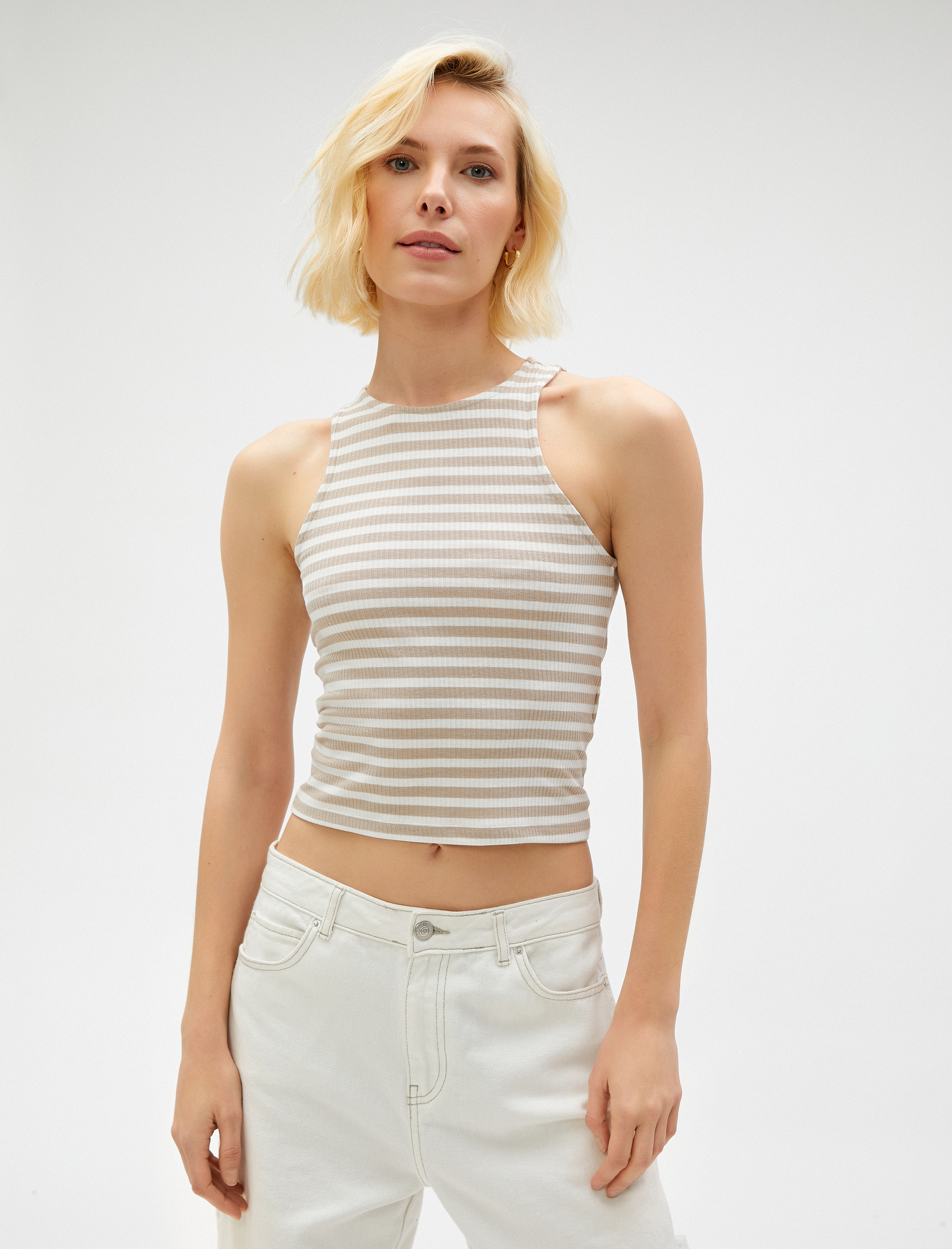   Crop Atlet Ribanalı Halter Yaka