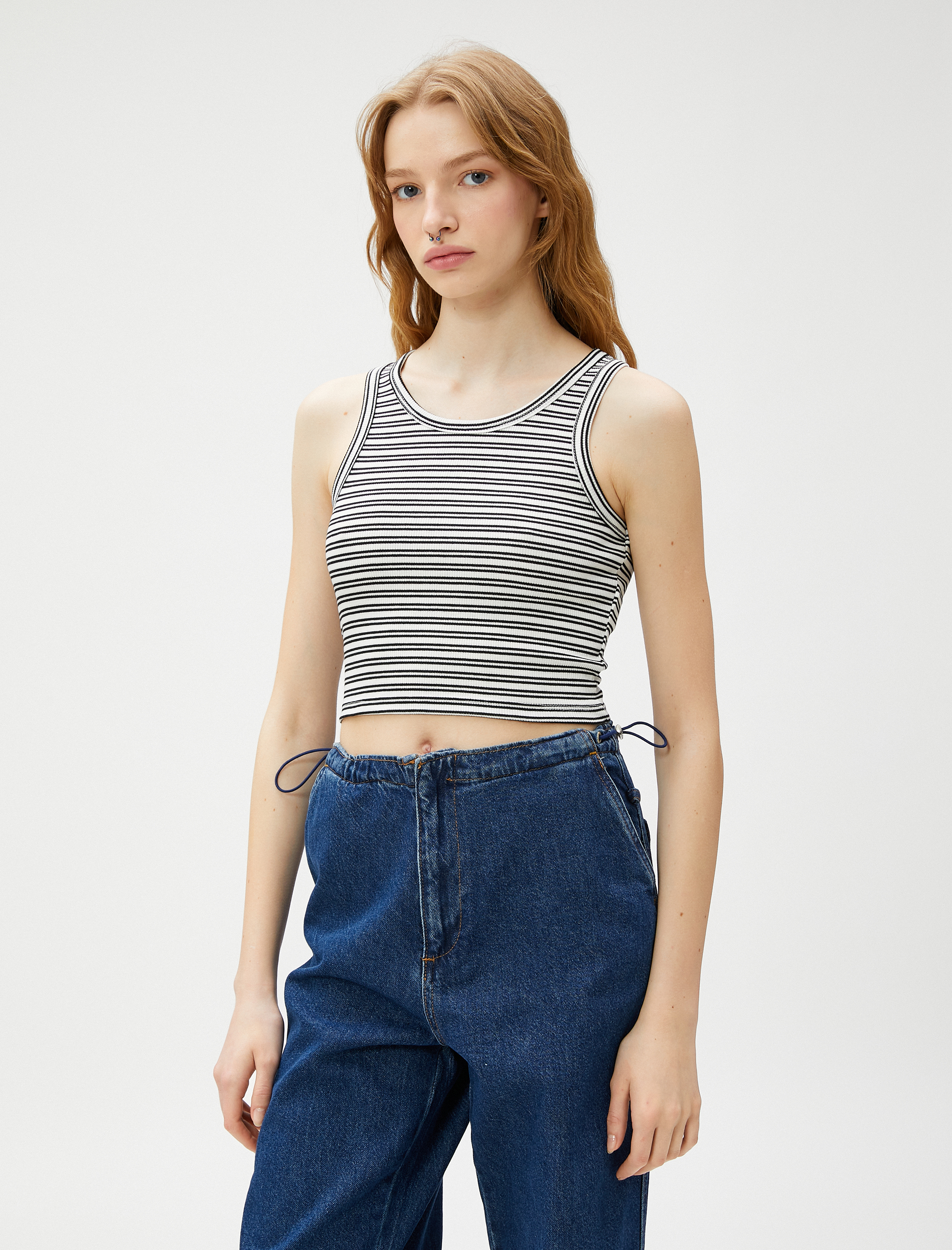   Crop Atlet Halter Yaka Dar Kesim