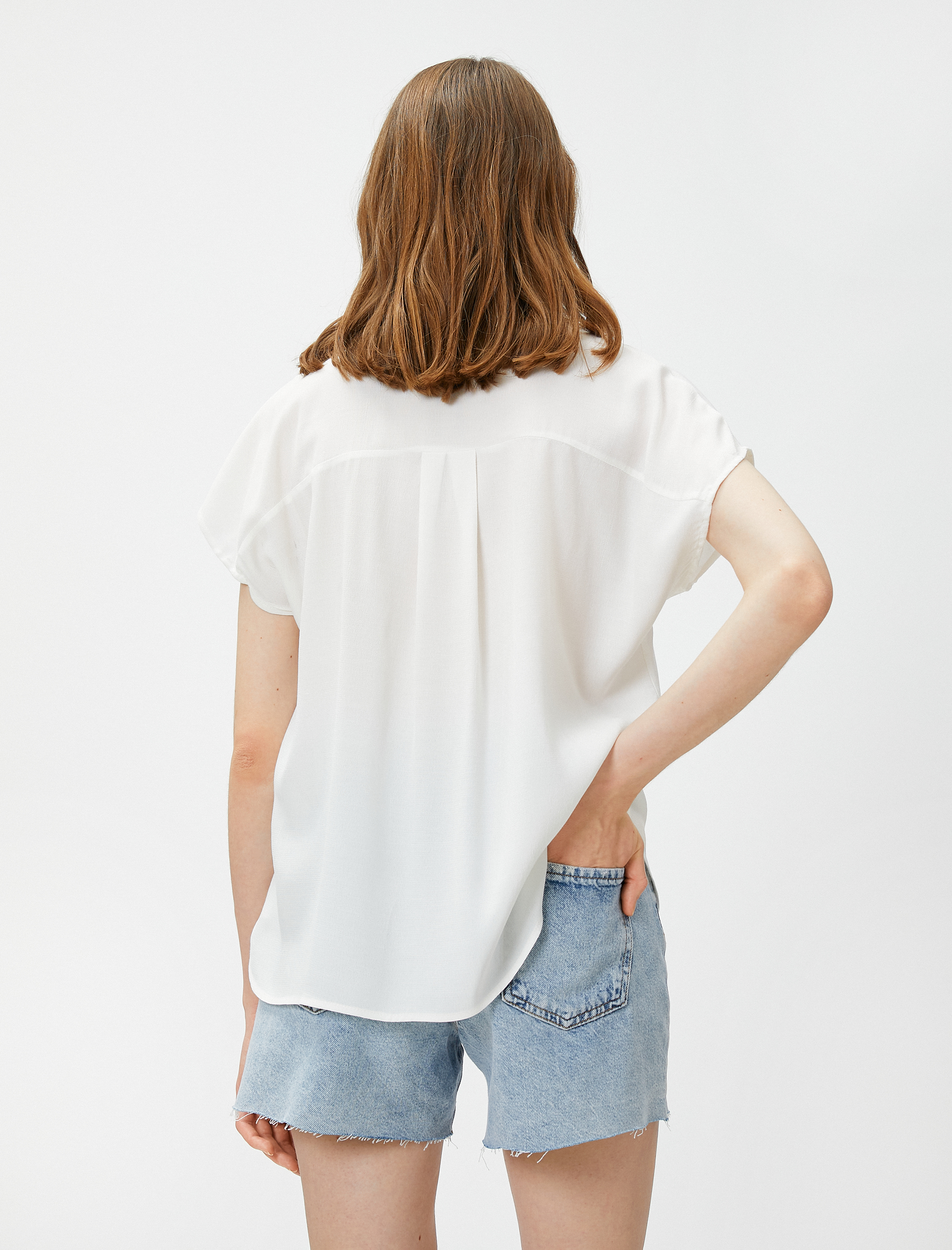   Kısa Kollu Düğmeli Gömlek