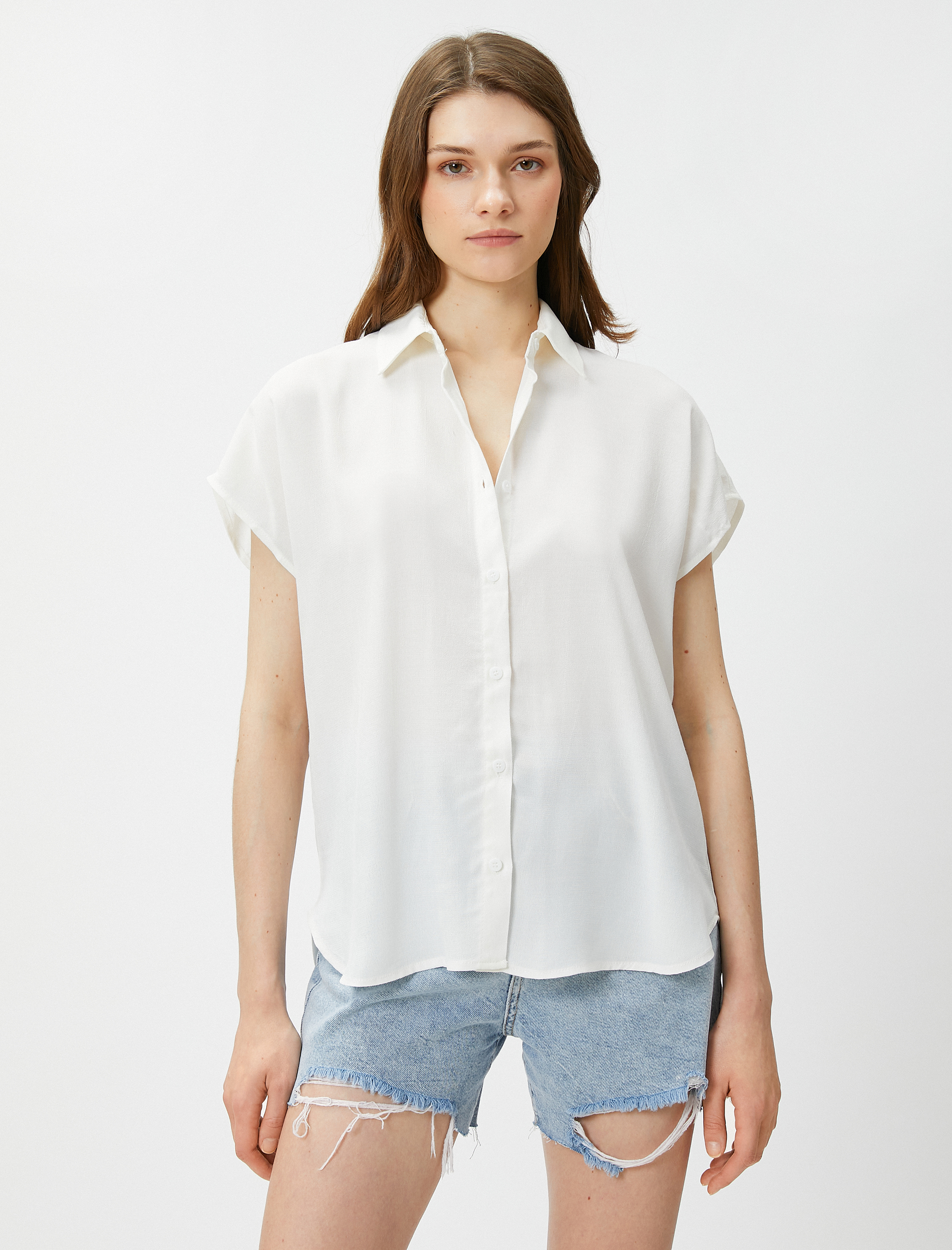   Kısa Kollu Düğmeli Gömlek