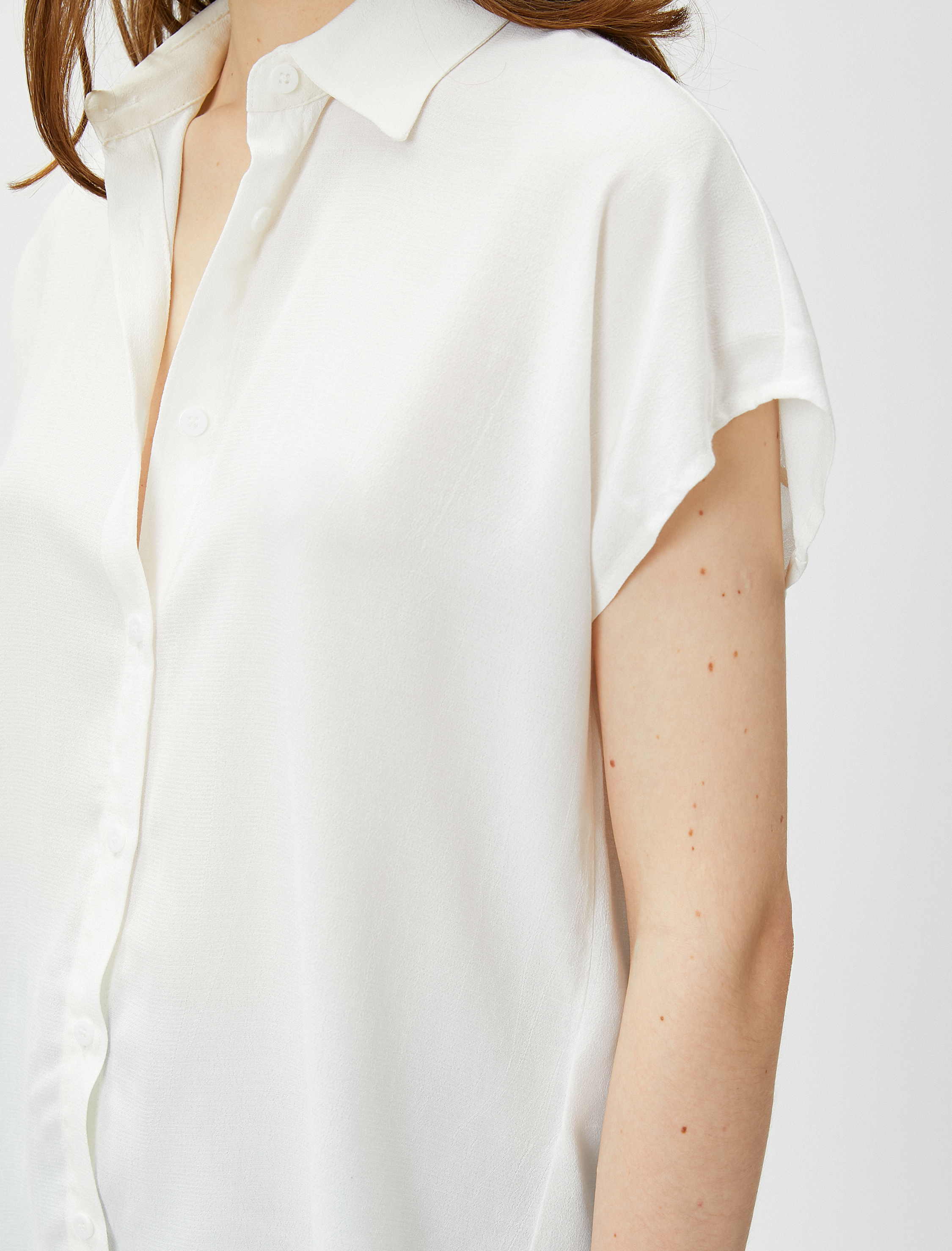   Kısa Kollu Düğmeli Gömlek