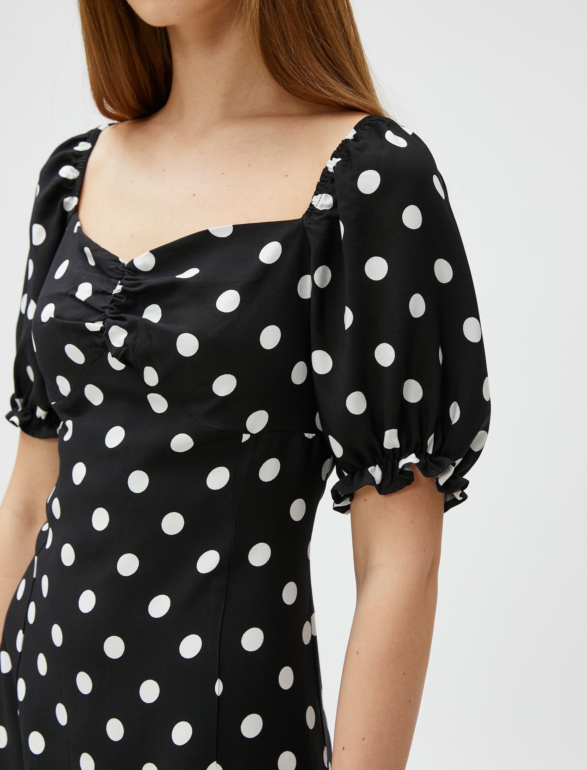   Mini Puantiyeli Elbise Balon Kollu Önü Drapeli