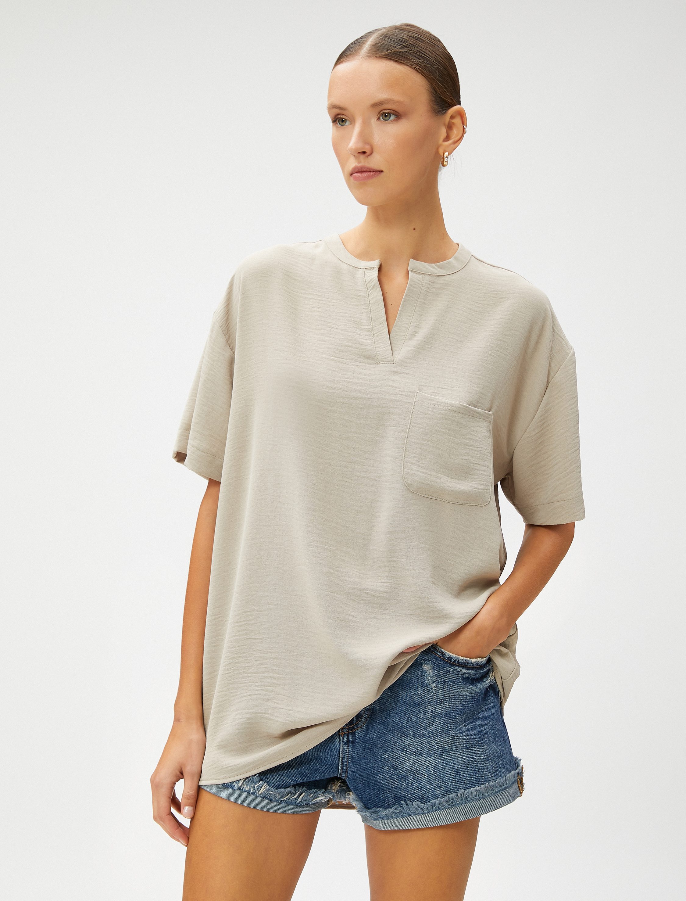   Kısa Kollu Bluz Cepli Hakim Yaka